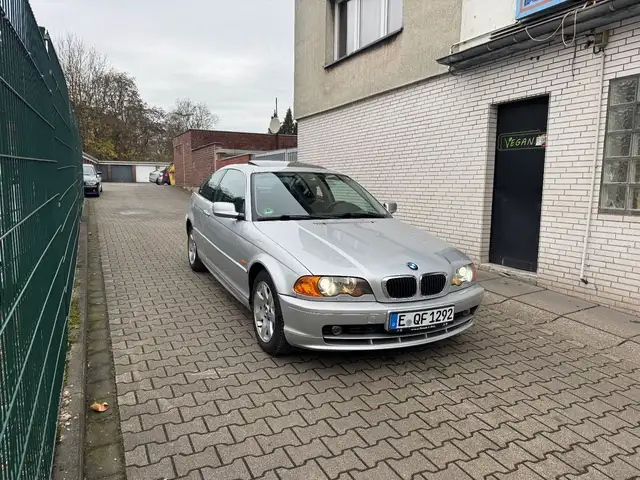 BMW 323 Ci-tüv neu voll-voll