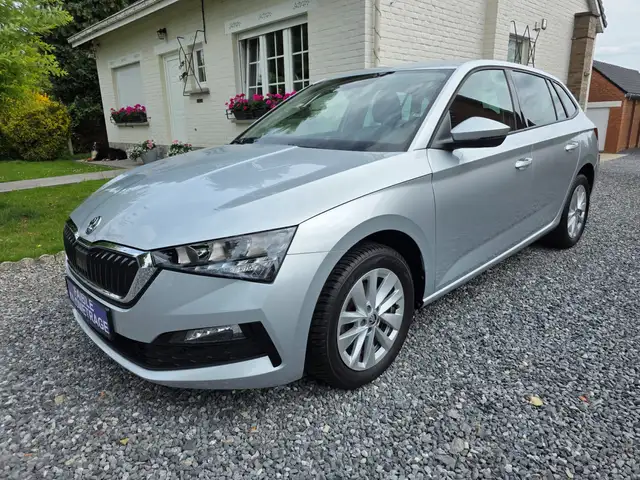 Skoda Scala **1.5TSI/150CH/DSG/CARPLAY/CLIM/GARANTIE 12 MOIS**