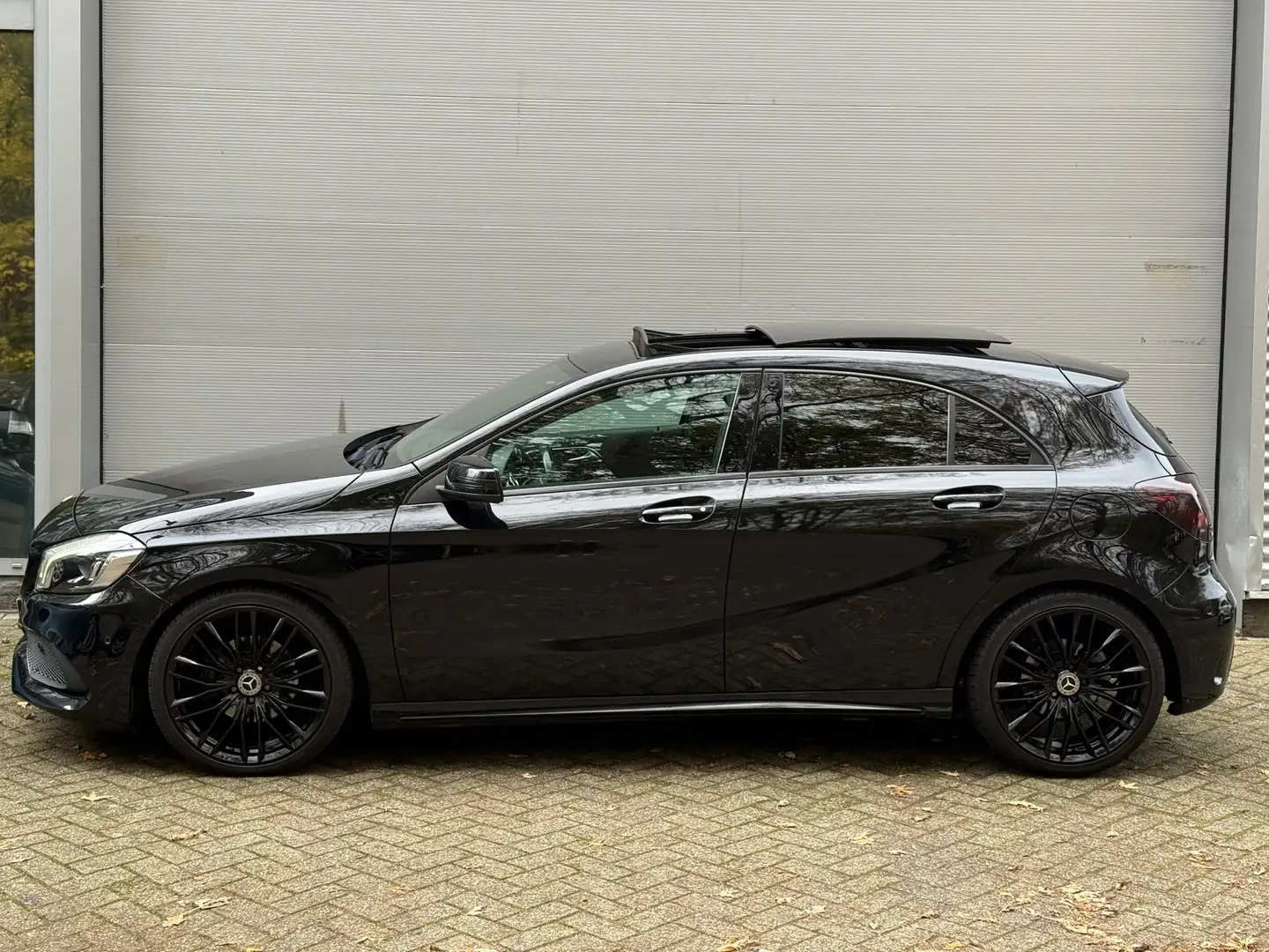 Mercedes-Benz A 180 Business Solution AMG l Pano l Kleppenuitlaat l Cr Giallo - 2