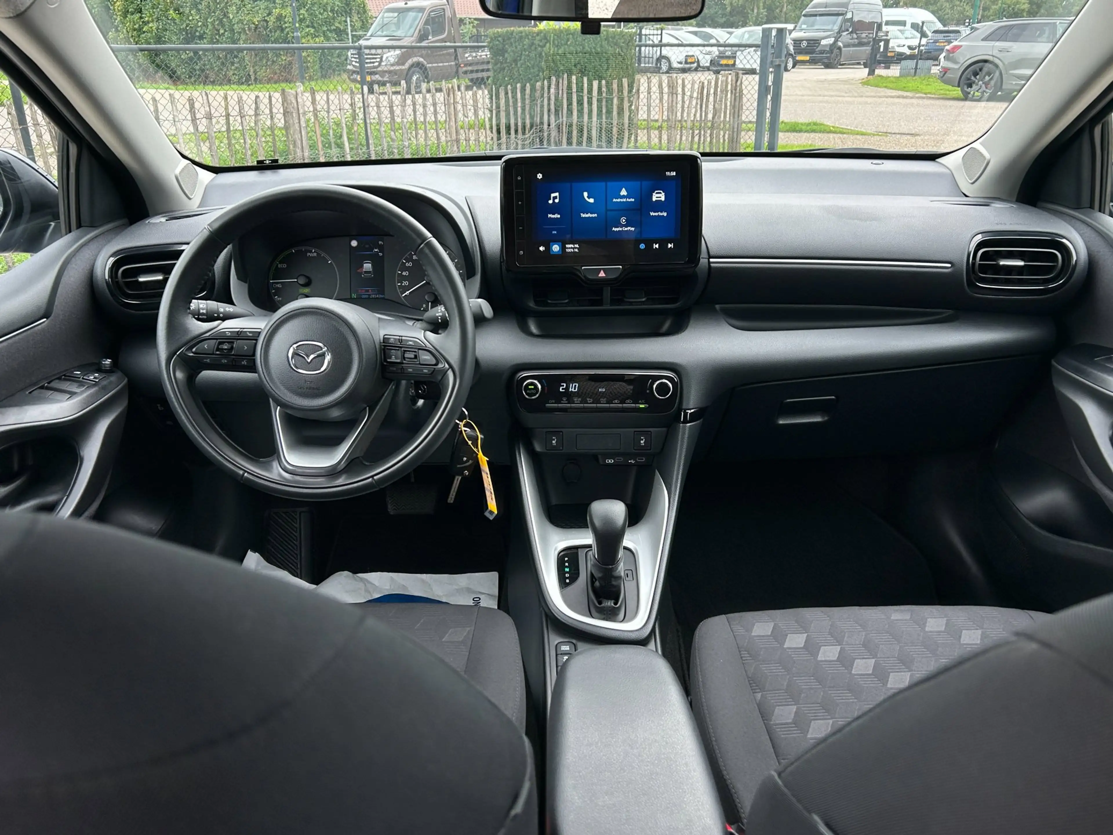 Mazda 2 Hybrid 1.5 Centre-line Stoelverwarming, LED, ECC, — photo 4