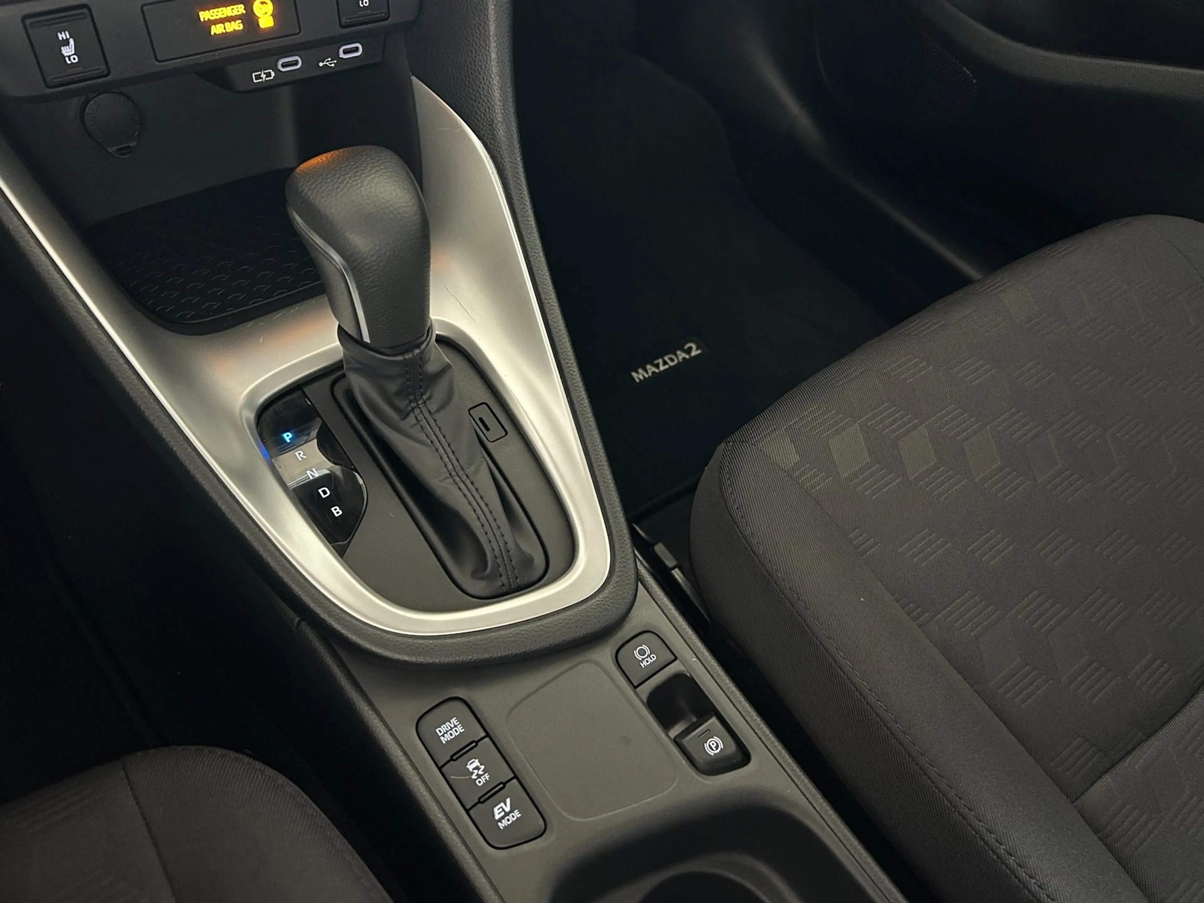 Mazda 2 Hybrid 1.5 Centre-line Stoelverwarming, LED, ECC, — photo 13