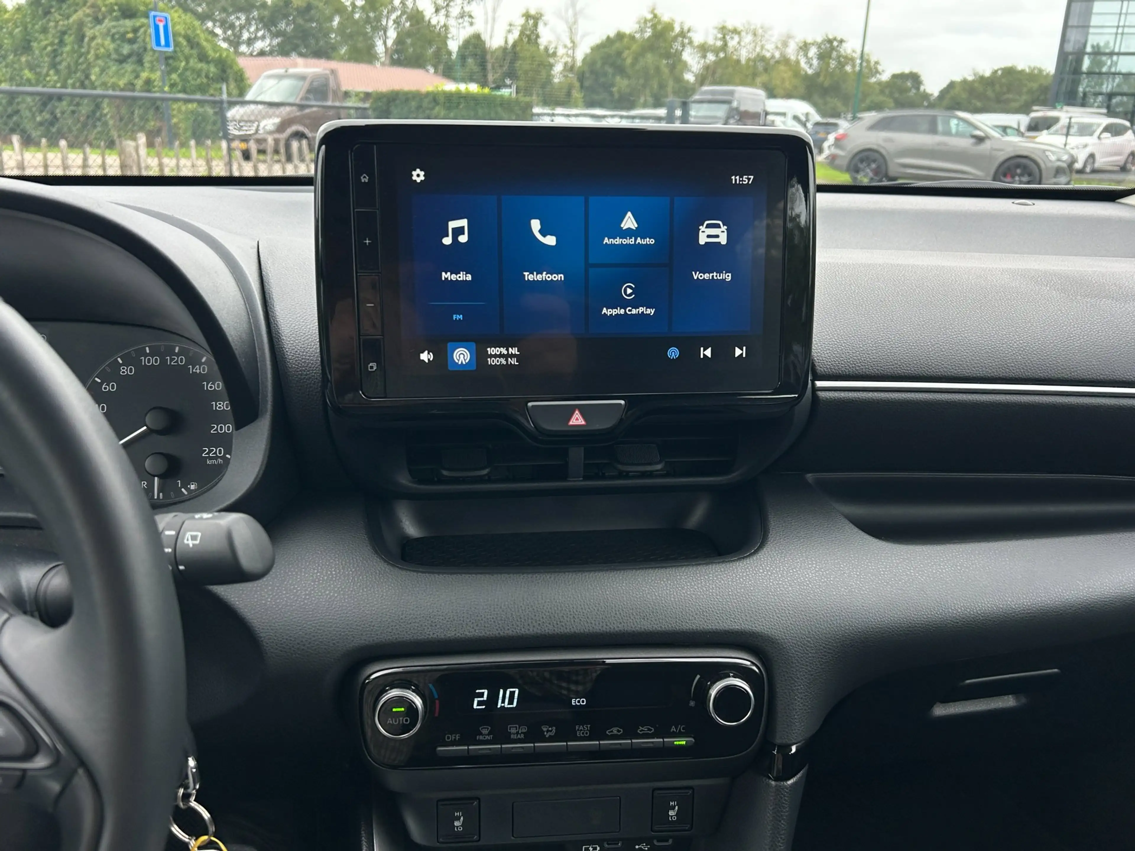 Mazda 2 Hybrid 1.5 Centre-line Stoelverwarming, LED, ECC, — photo 10