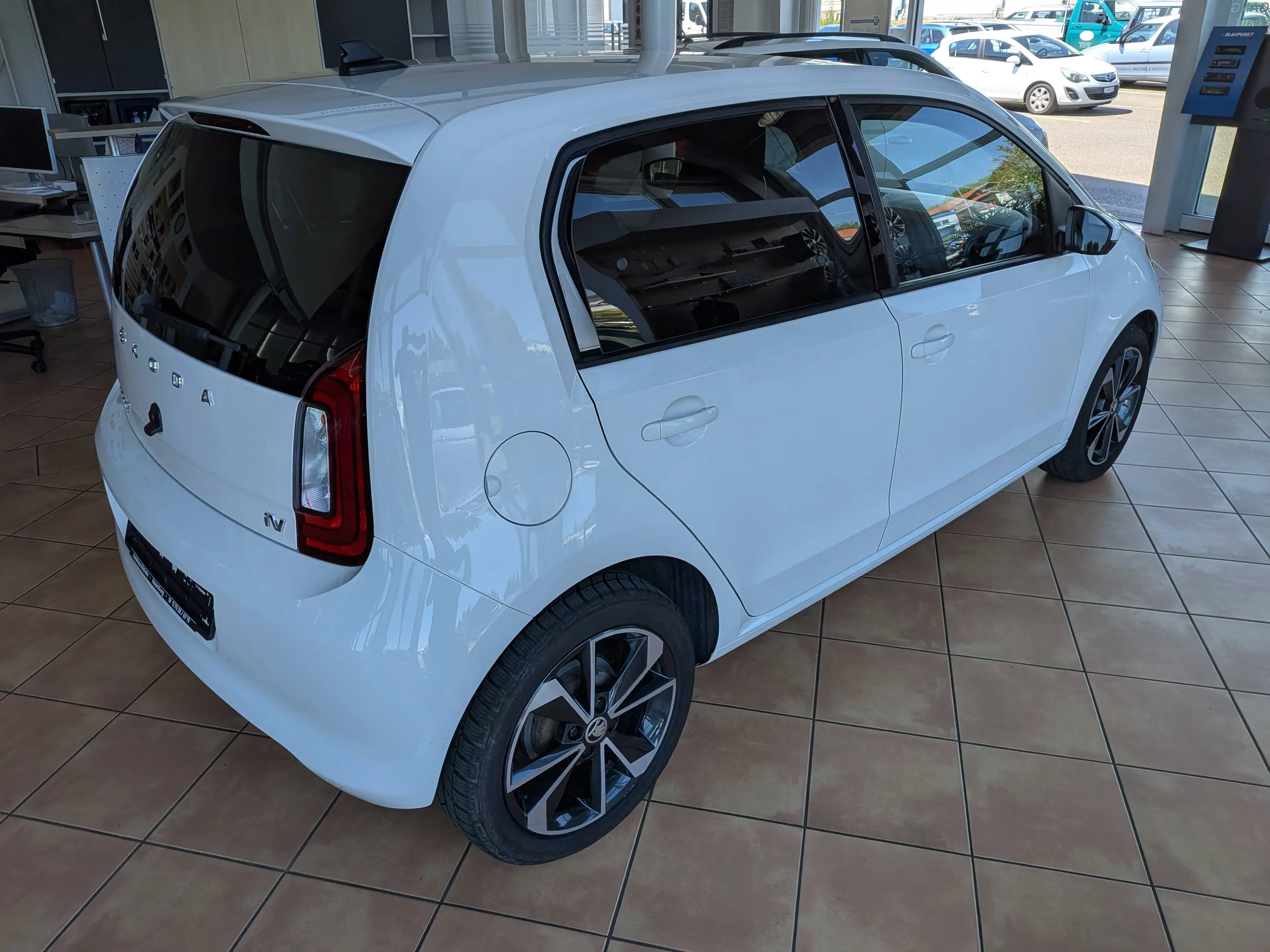 Skoda Citigo Elektro / Style / 5-trg / Climatronic / aus 2.Hand — photo 4