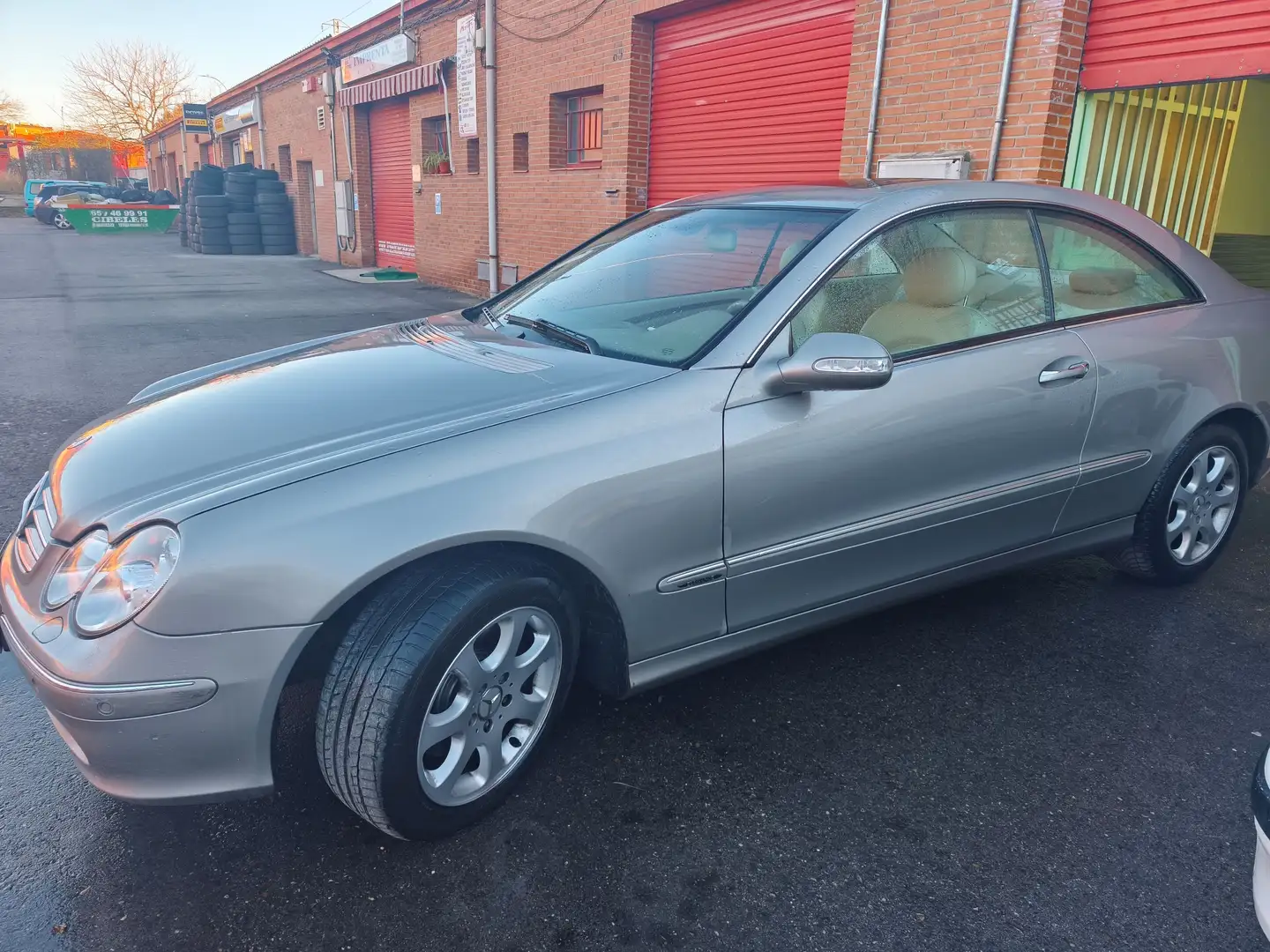 Mercedes-Benz CLK 270 CLK 270CDI Beige - 2