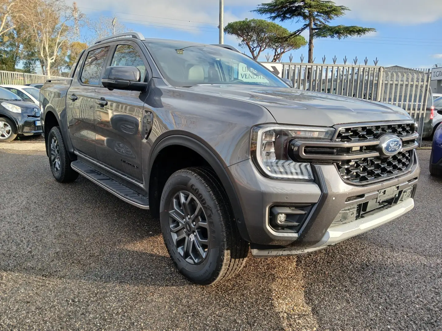 Ford Ranger 2.0 ECOBLUE aut. 205 CV DC Limited 5 posti Nero - 1