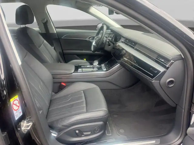 Audi A8 view 4