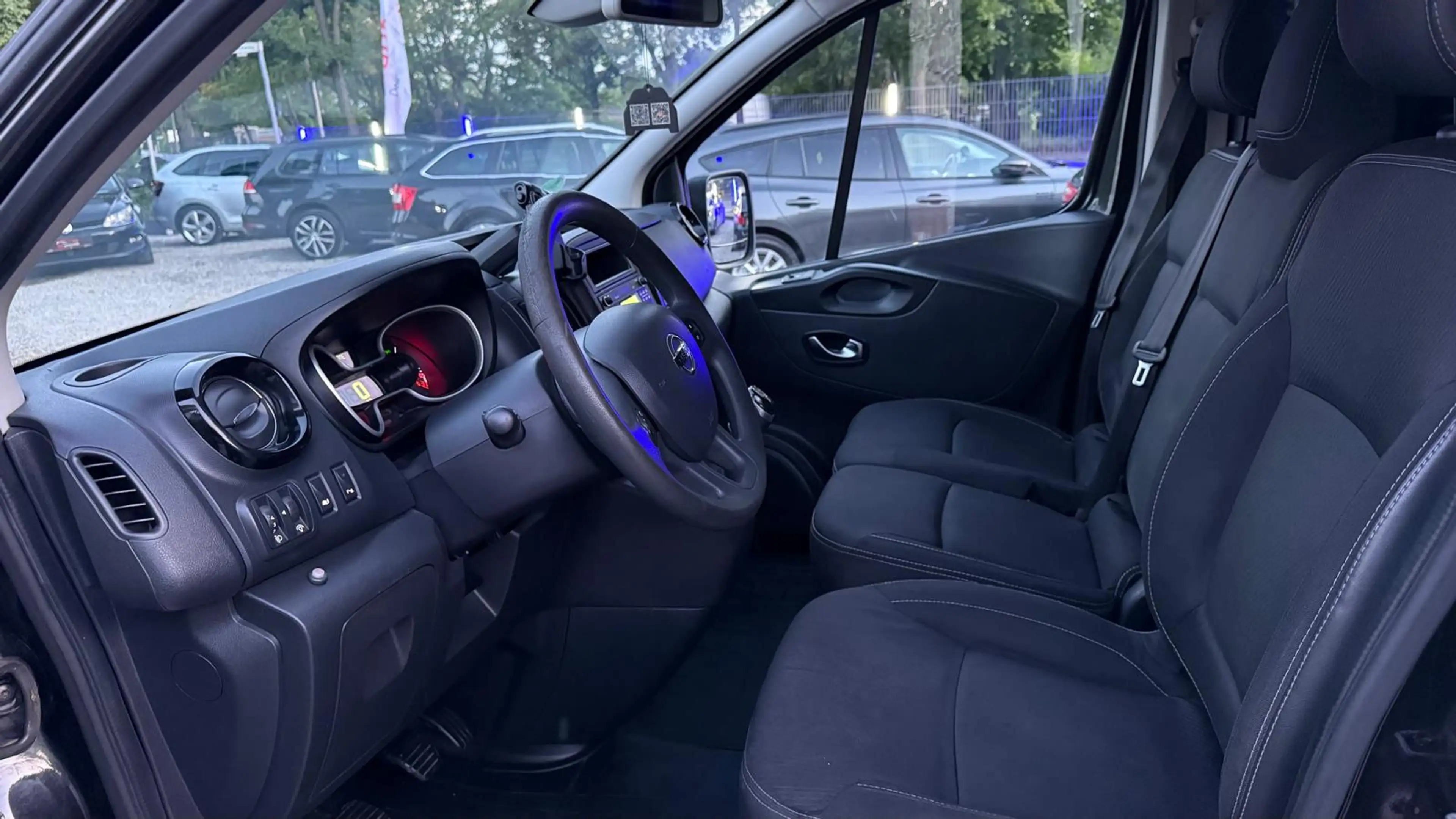 Nissan NV300 L1H1 2,7t COMFORT/Keyless/Temp./Kamera/PDC/AHK — photo 13