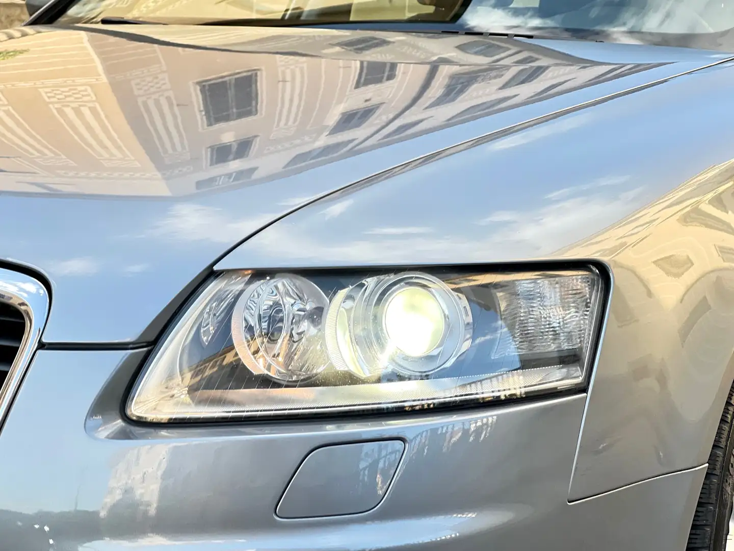 Audi A6 Avant 3.2 V6 FSI 256cv Quattro Tiptronic6 S-Line Gris - 2