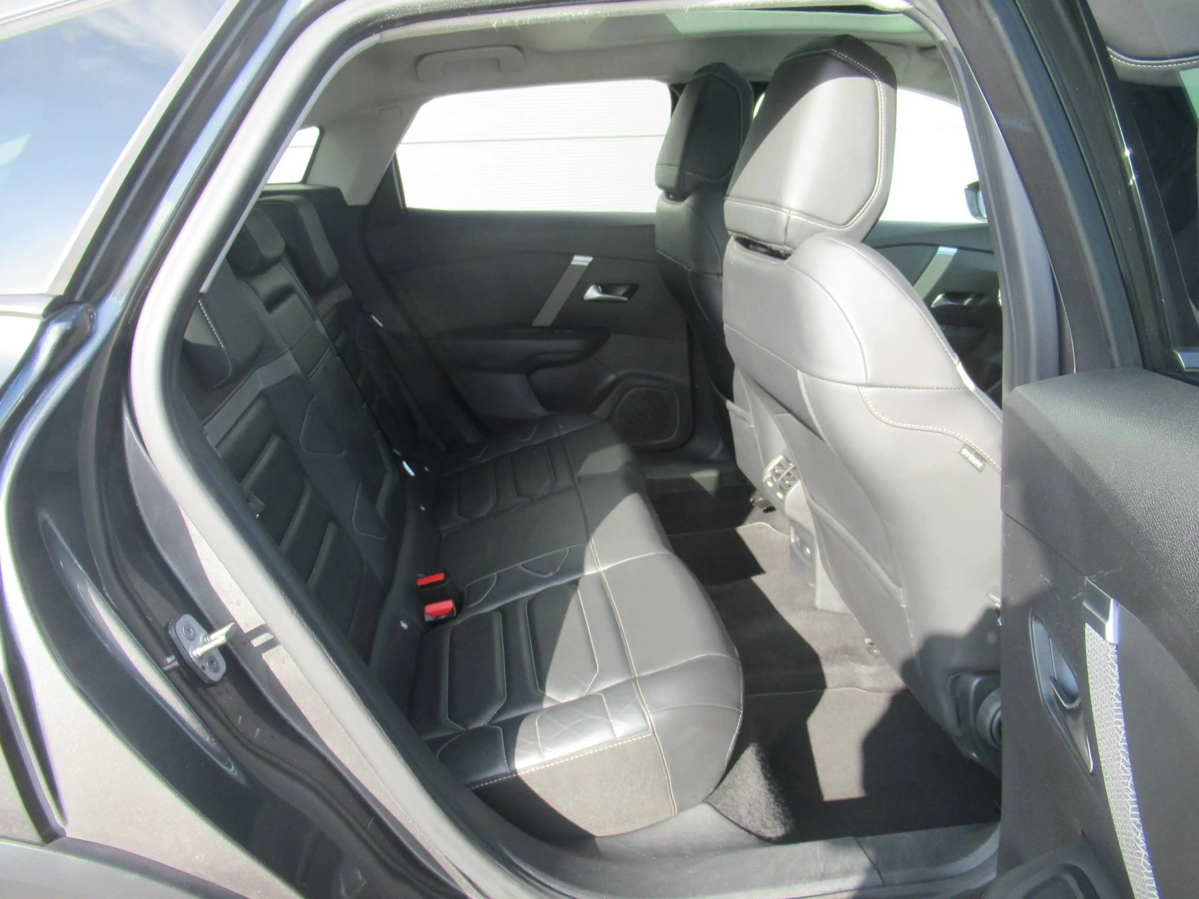 Citroen C4 1.5 HDi Aut. Shine / € 8.999 netto / Pano / Leder / Navi / ... — photo 13