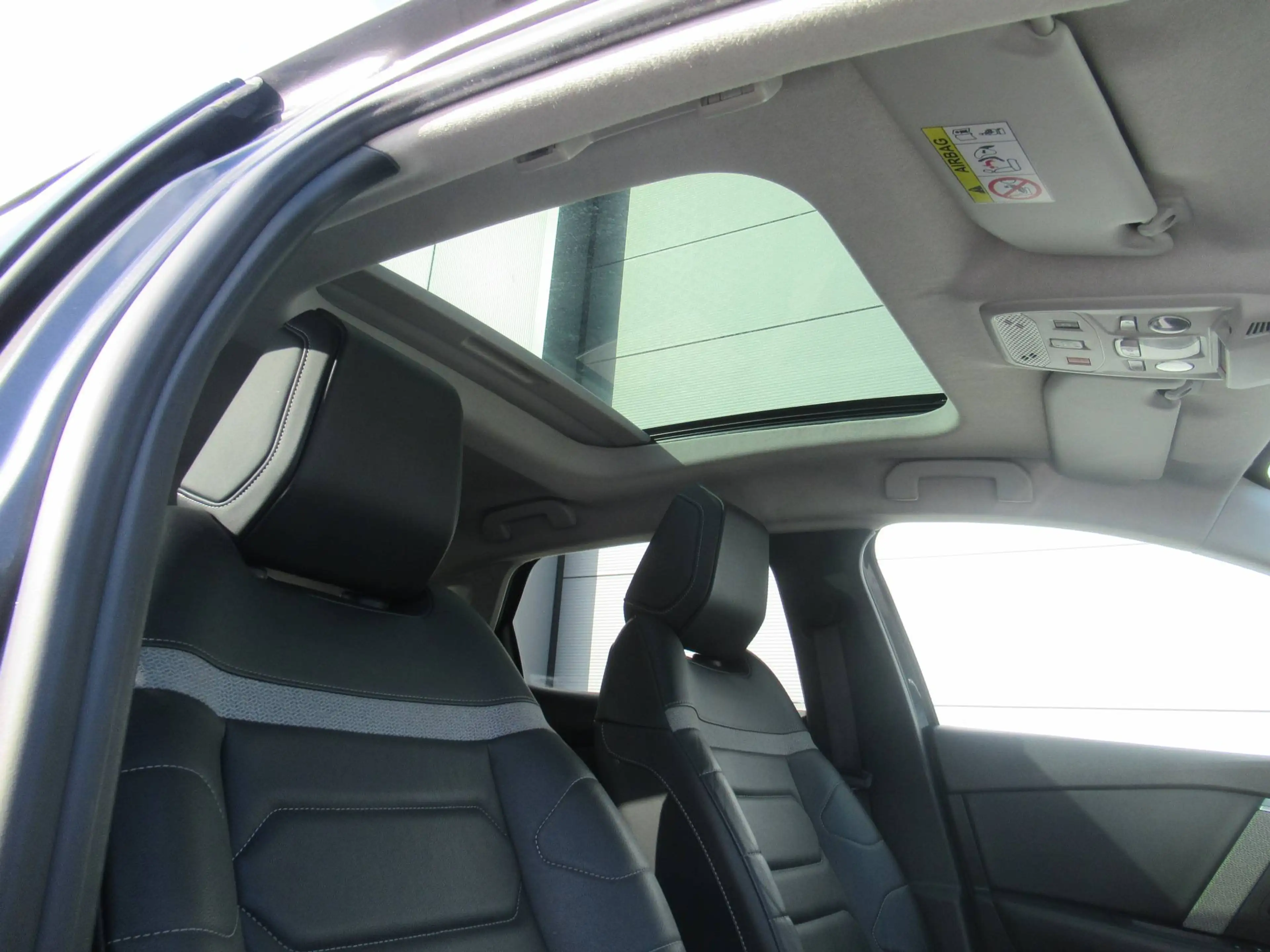 Citroen C4 1.5 HDi Aut. Shine / € 8.999 netto / Pano / Leder / Navi / ... — photo 9
