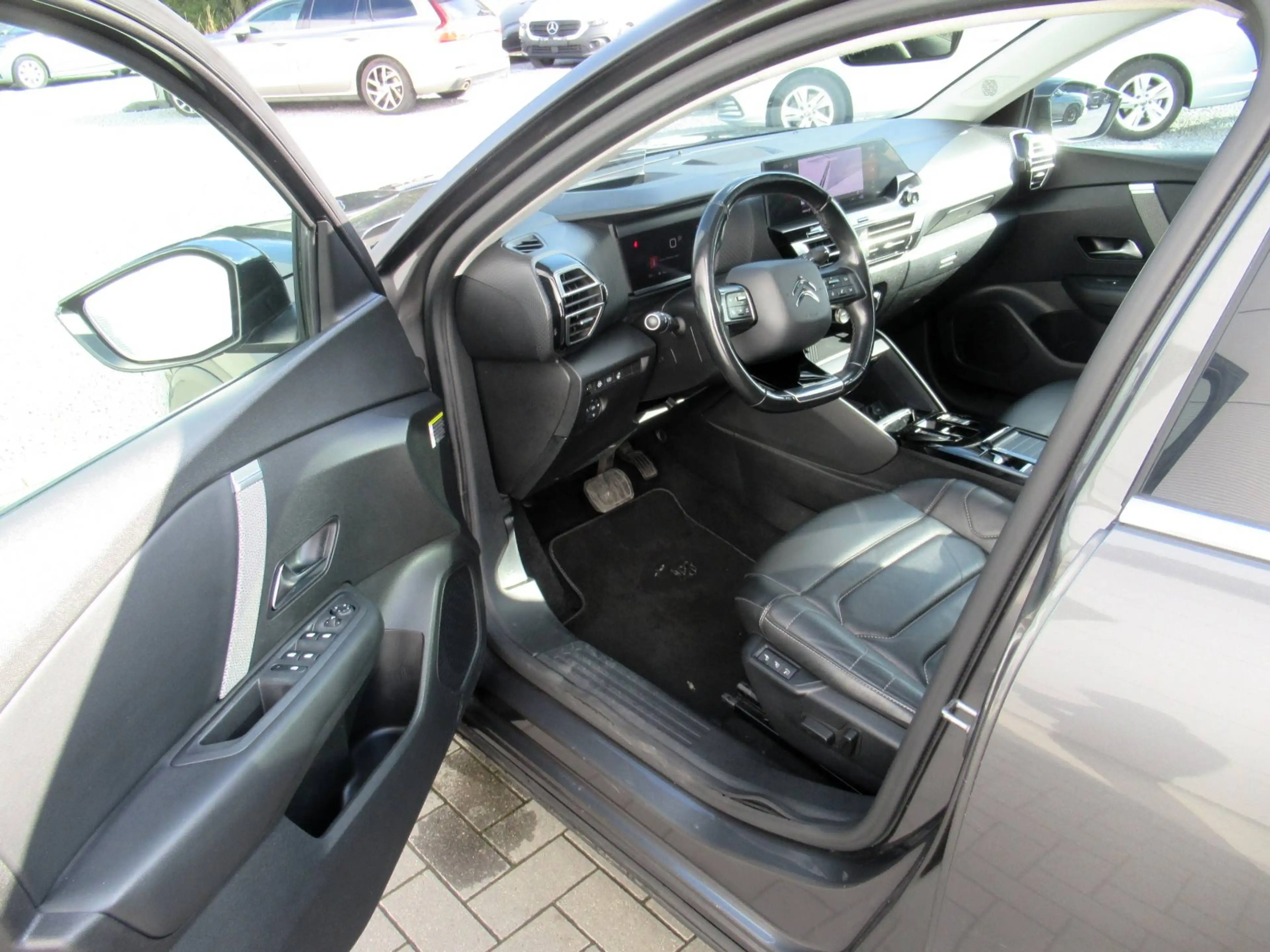 Citroen C4 1.5 HDi Aut. Shine / € 8.999 netto / Pano / Leder / Navi / ... — photo 15