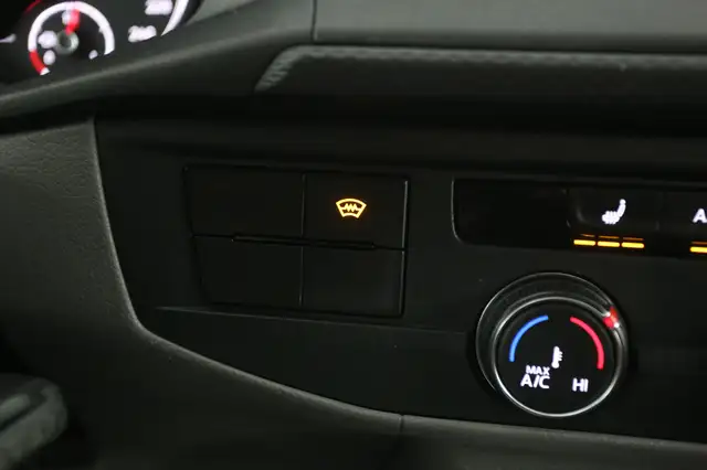 Volkswagen Transporter view 20