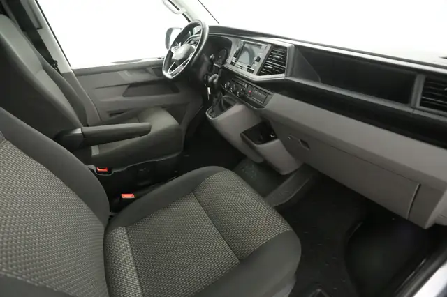 Volkswagen Transporter view 22