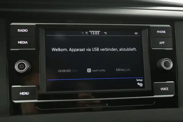 Volkswagen Transporter view 13