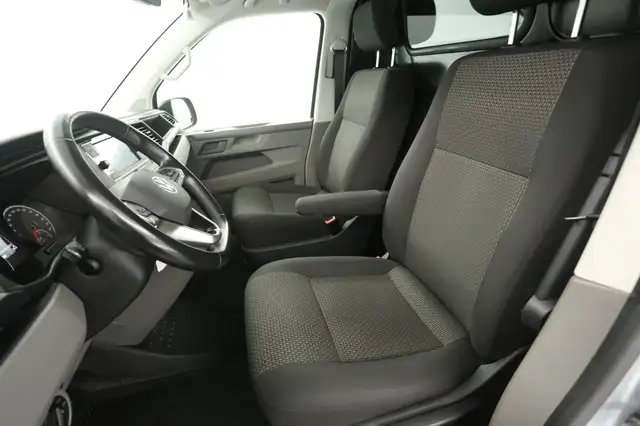 Volkswagen Transporter view 9