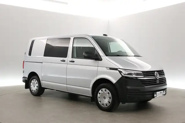 Volkswagen Transporter view 6