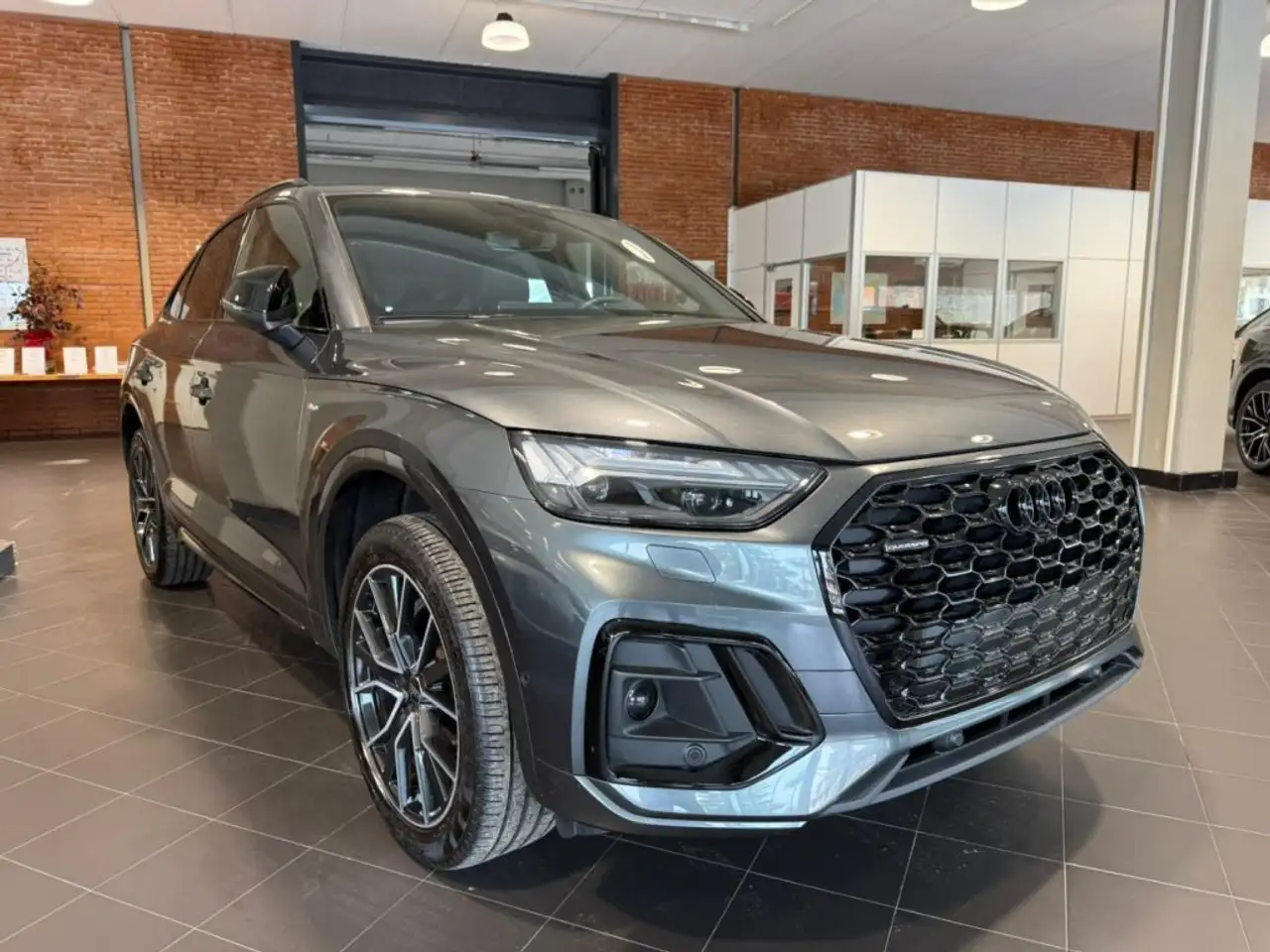 Audi Q5 SPB 40 TDI quattro S tronic S line NAVI LED 20, миниатюра 4