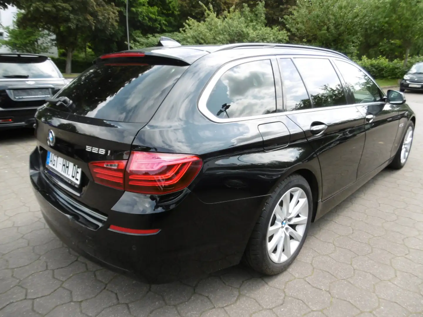 BMW 528 iA Touring Luxury Night Vision HUD LED Navi Czarny - 2