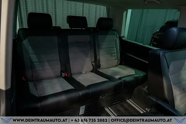 Volkswagen Multivan view 13