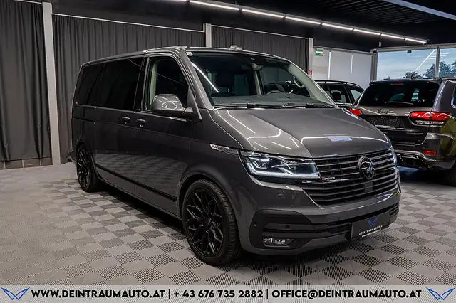 Volkswagen Multivan view 4
