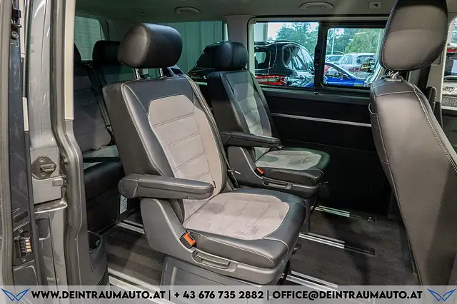 Volkswagen Multivan view 12