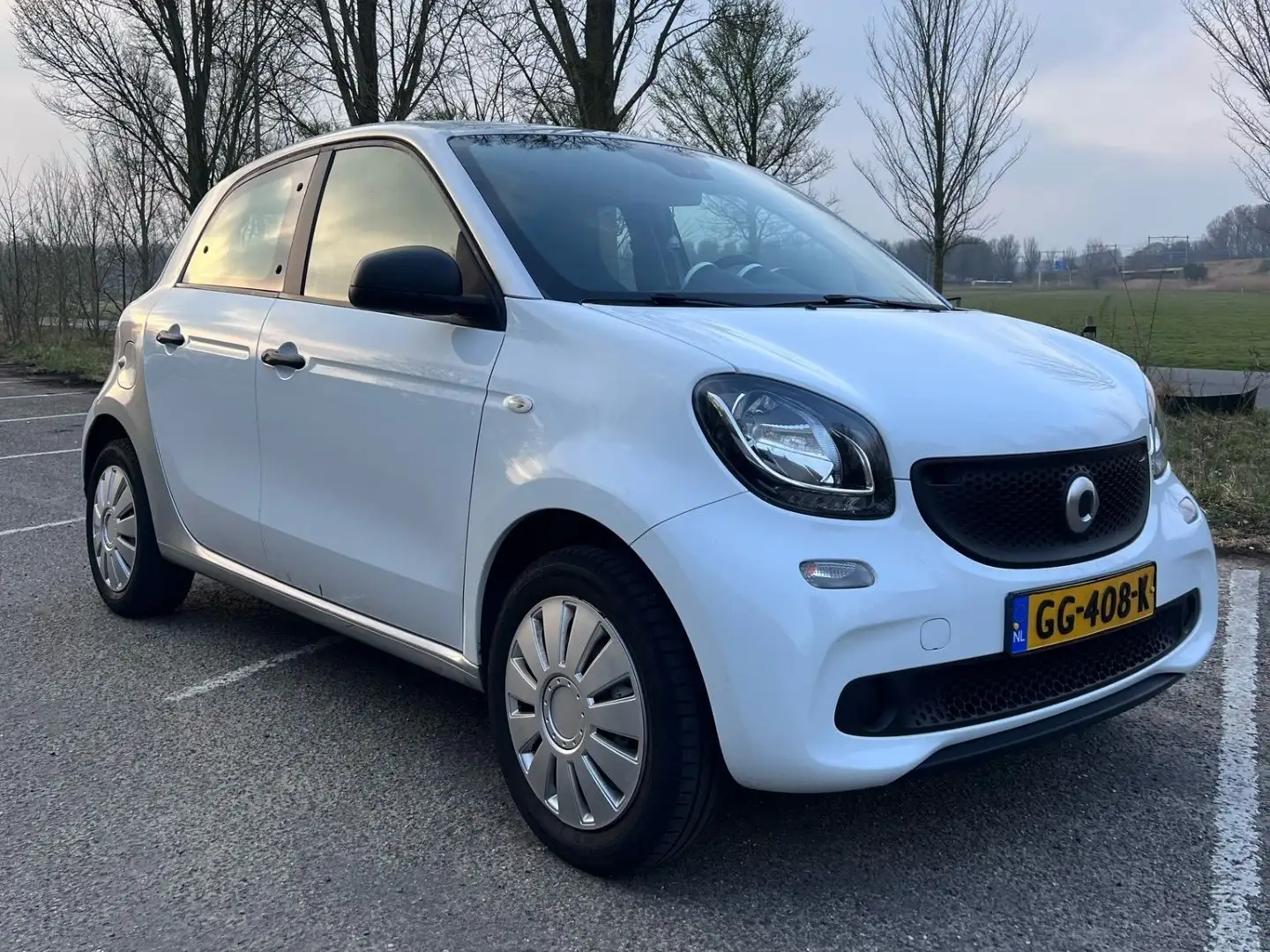 smart forFour 1.0 Comfort |CRUISE|CLIMA|BLUETOOTH|RADIO|LOW KM Wit - 1