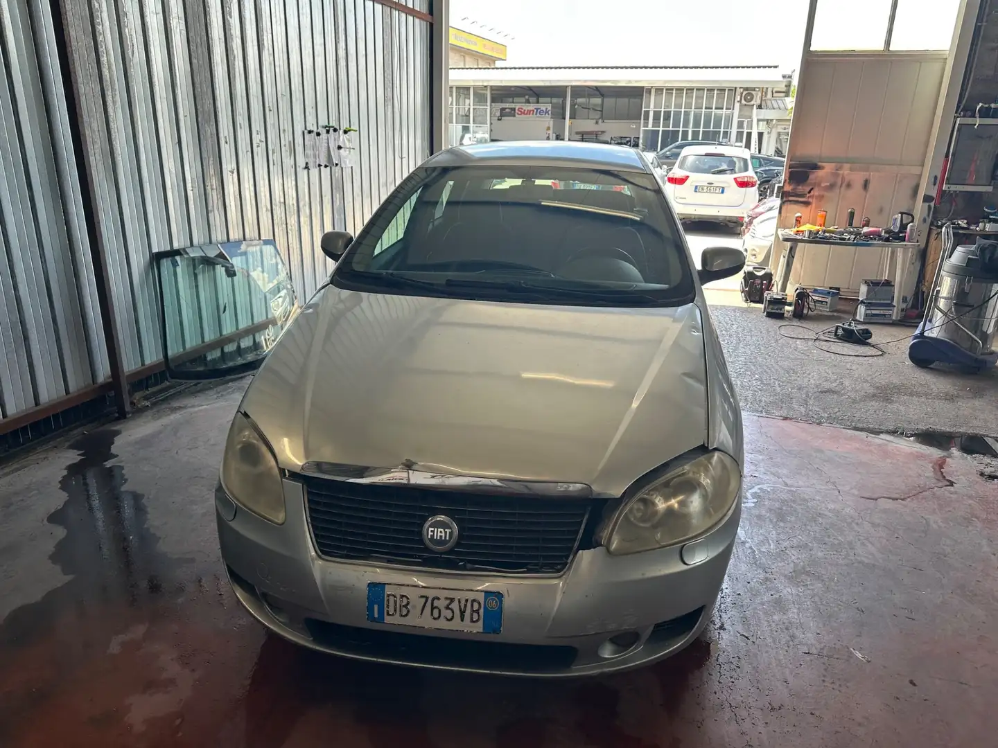 Fiat Croma 1.8 Mpi 16V Active GPL Gris - 2