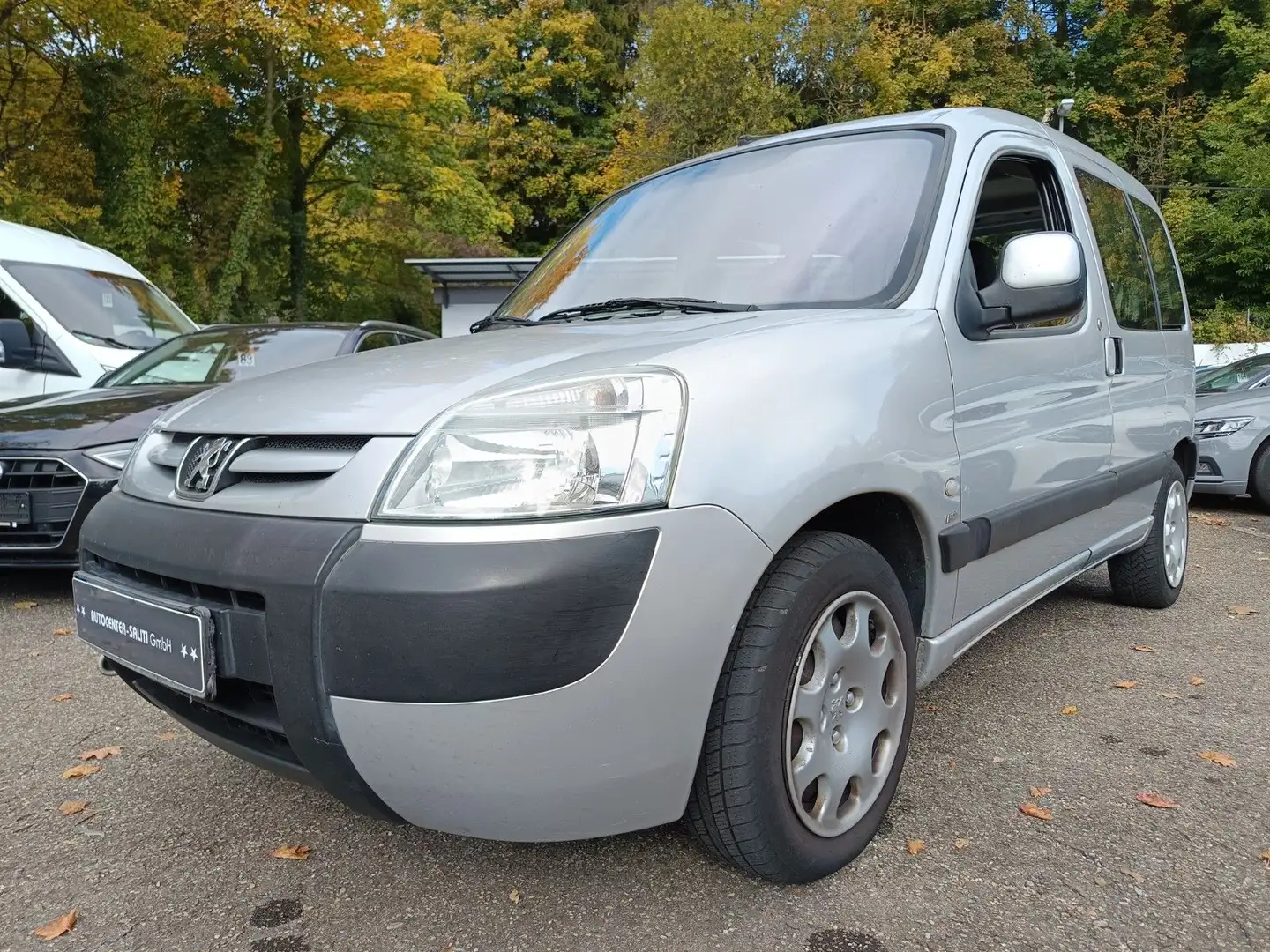 Peugeot Partner Premium Kombi Grau - 1