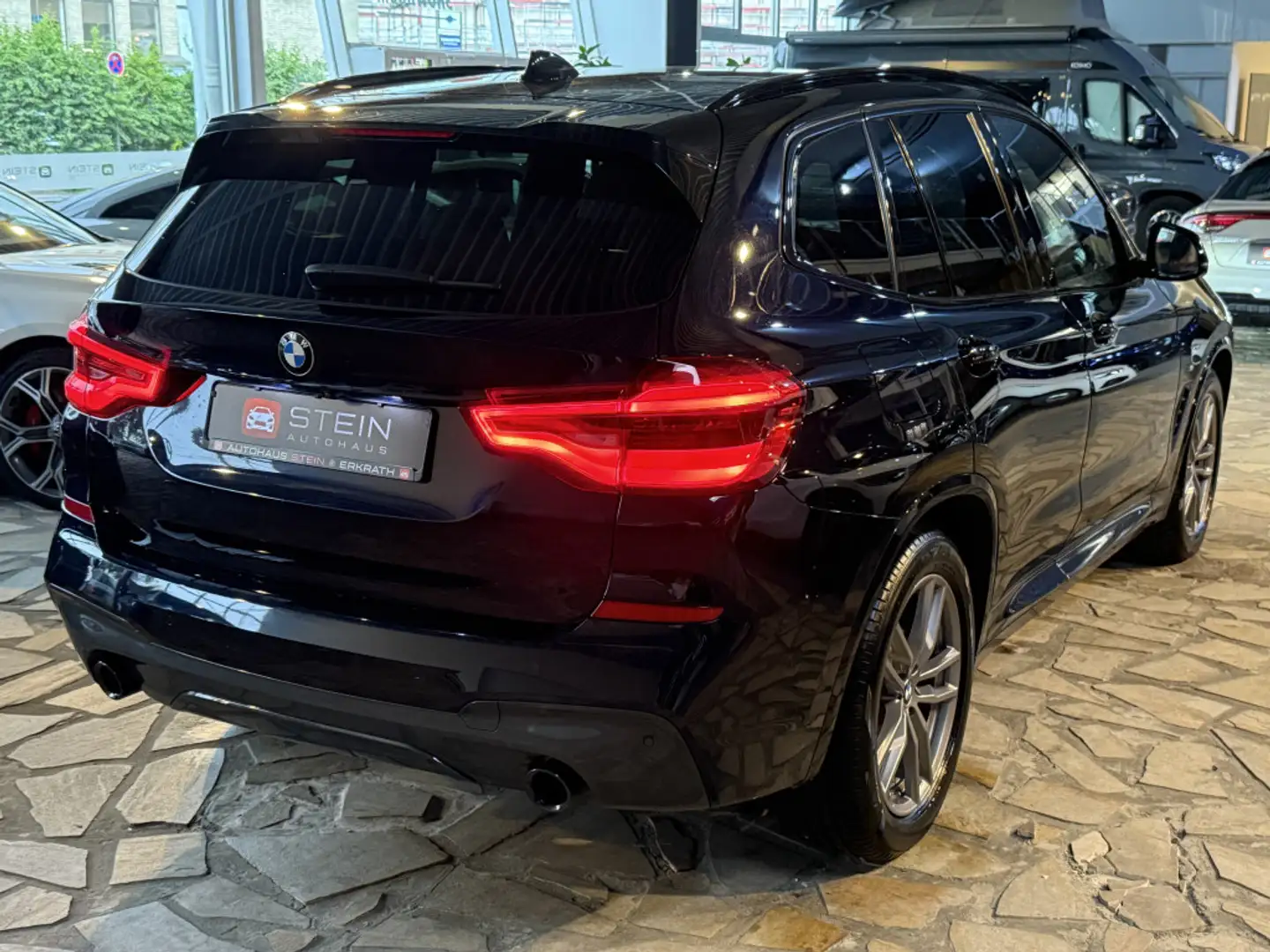 BMW X3 xDrive20d M Sport AHK Memory Head-Up Lane ACC Zwart - 2