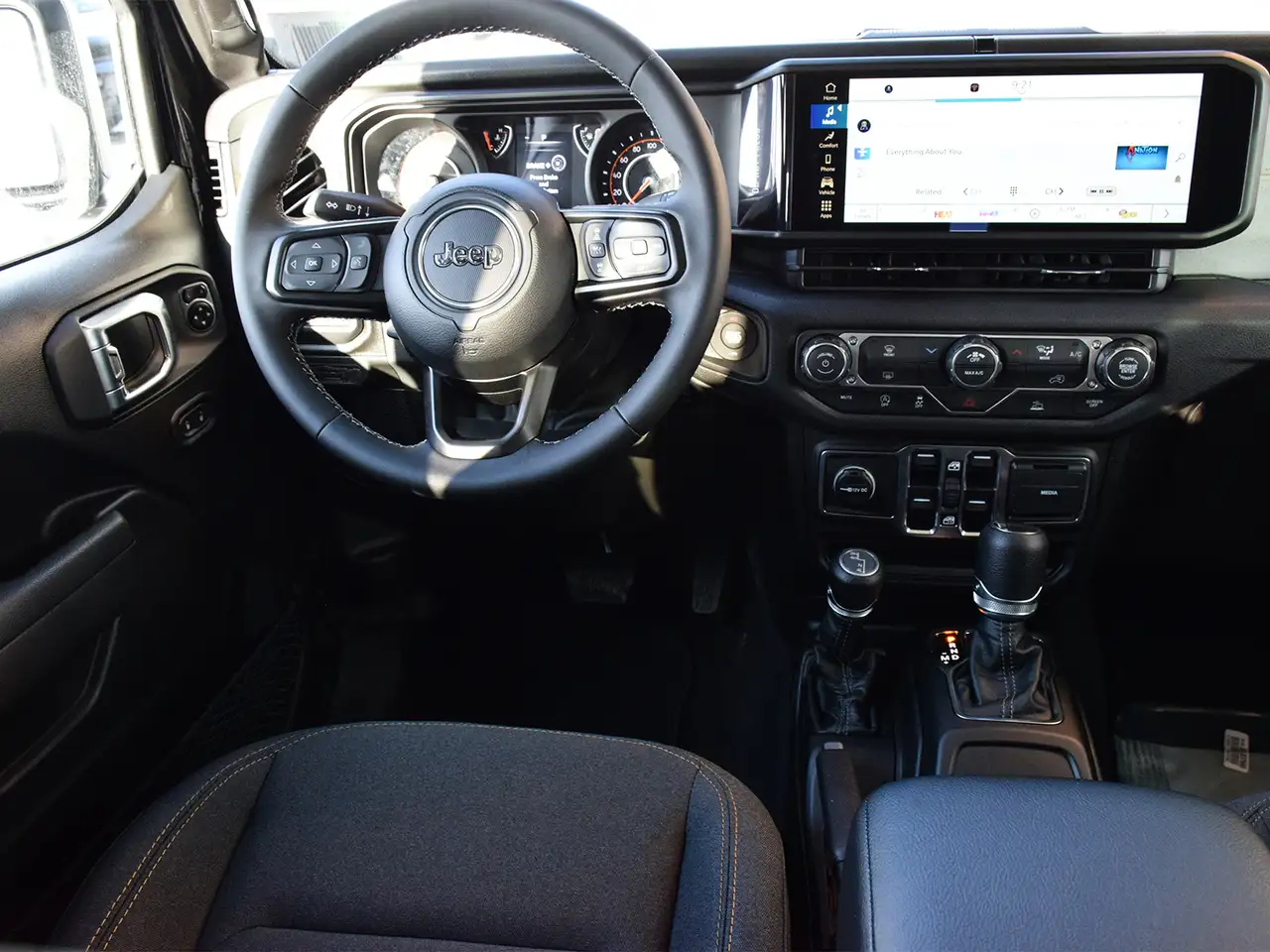 Jeep Gladiator photo Jeep Gladiator
