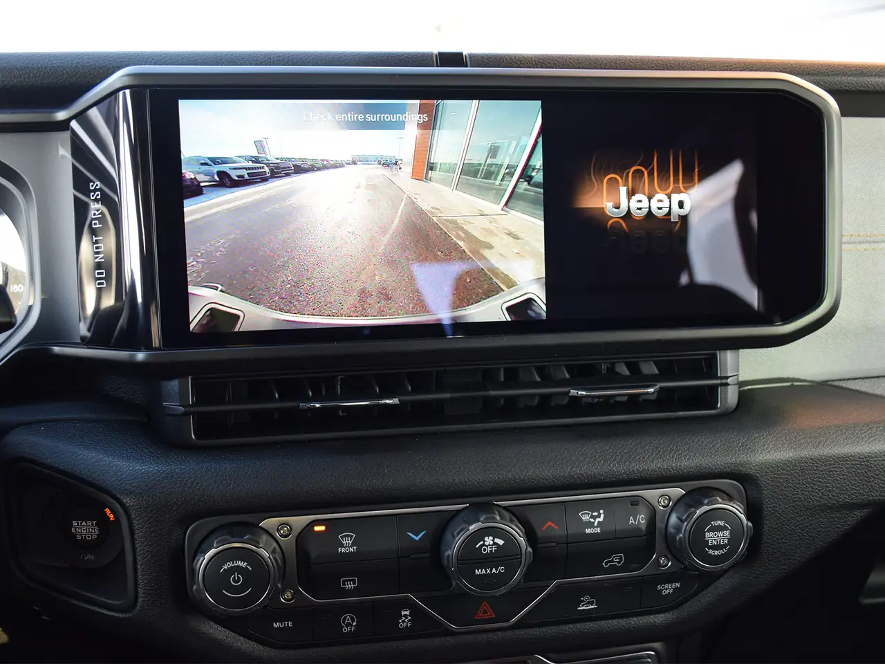 Jeep Gladiator photo Jeep Gladiator