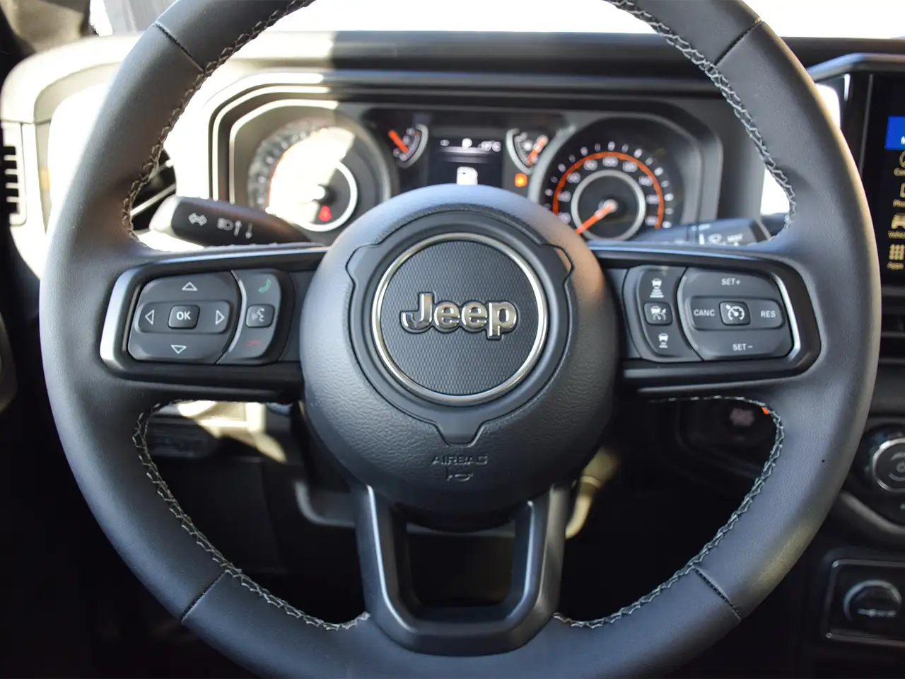 Jeep Gladiator photo Jeep Gladiator