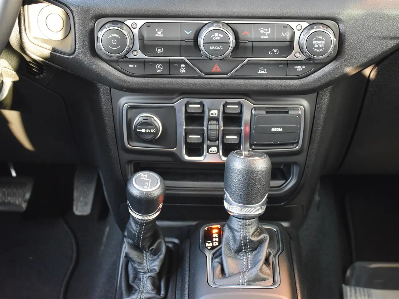 Jeep Gladiator photo Jeep Gladiator