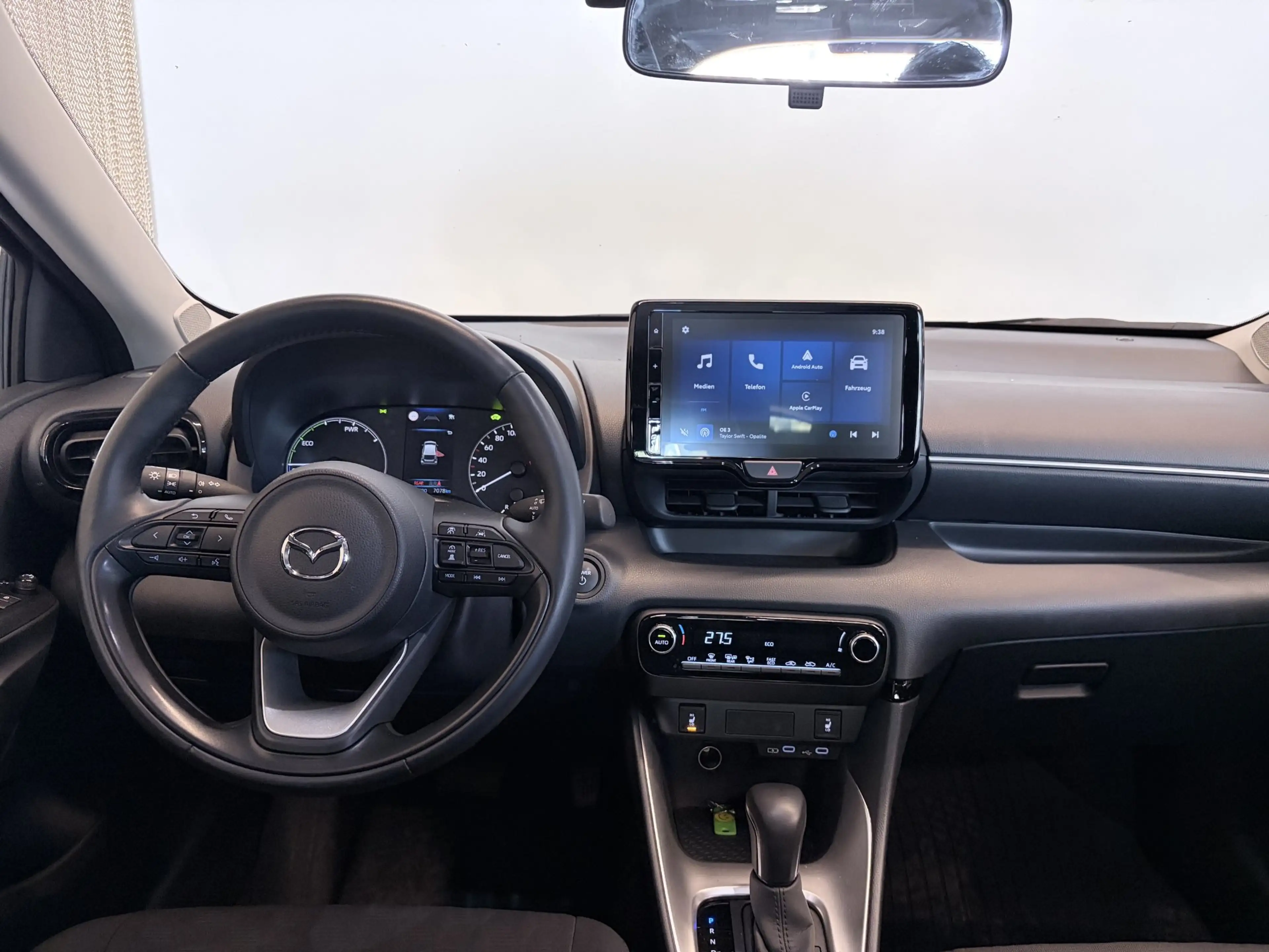 Mazda 2 Hybrid Exclusive Line — photo 11