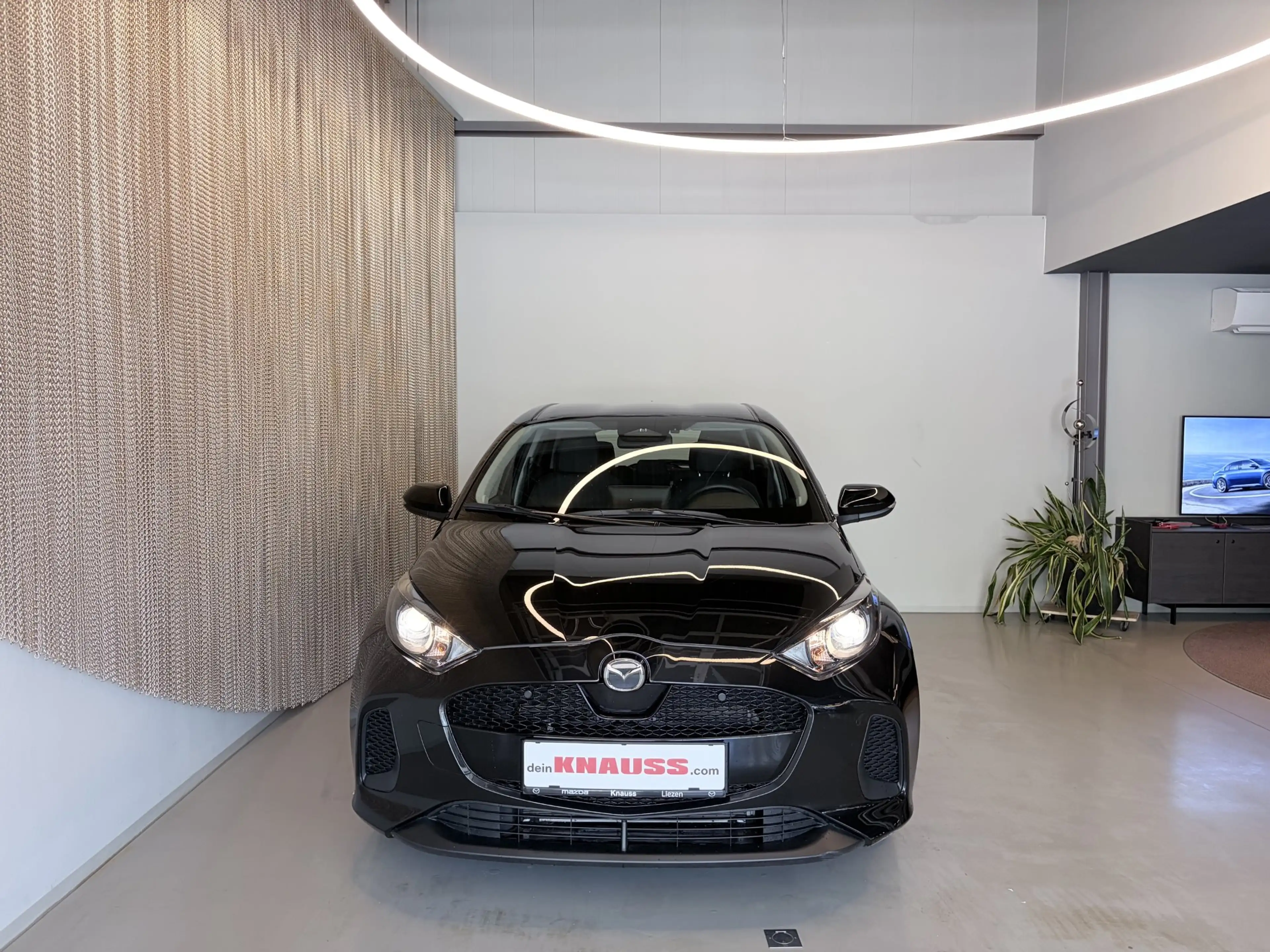 Mazda 2 Hybrid Exclusive Line — photo 2