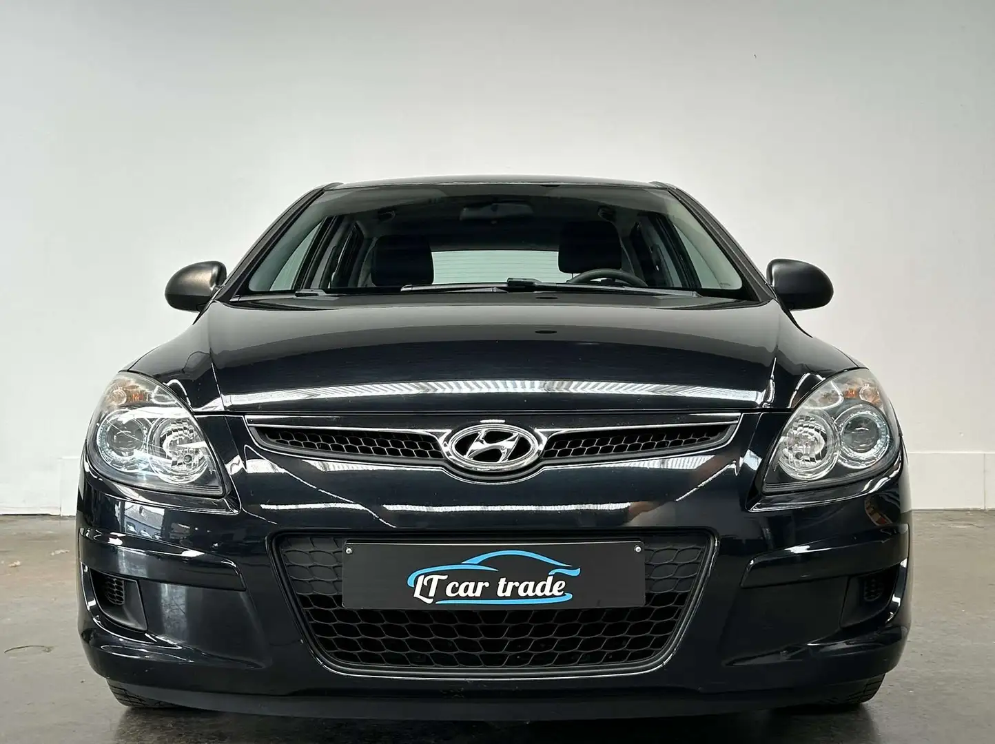Hyundai i30 1.4i Style * Airco * Radio cd mp3 * Garantie Noir - 2
