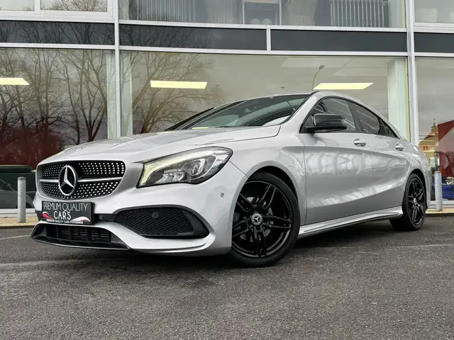 Mercedes-Benz CLA 180 AMG / PARKEERSENSOREN / NAVI / LED / HARMAN KARDON