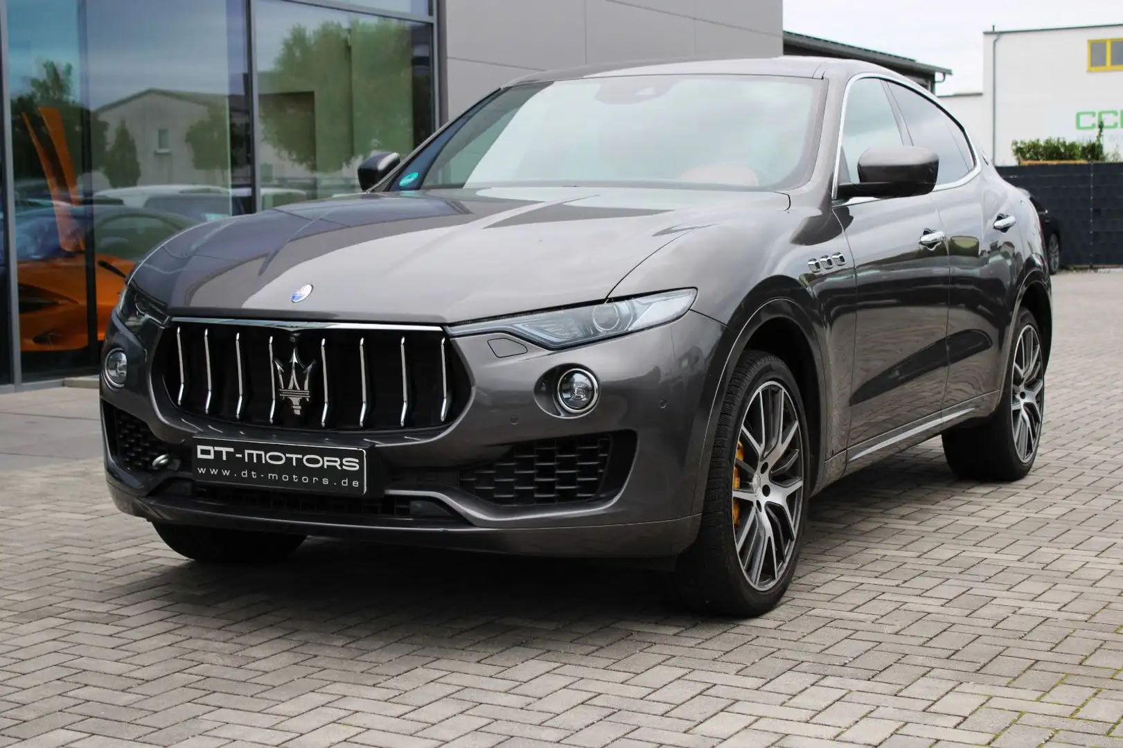 Maserati Levante LEVANTE S 3.0 V6 Q4 4X4 * ZEGNA * MOTOR RUCKELT! Grau - 1