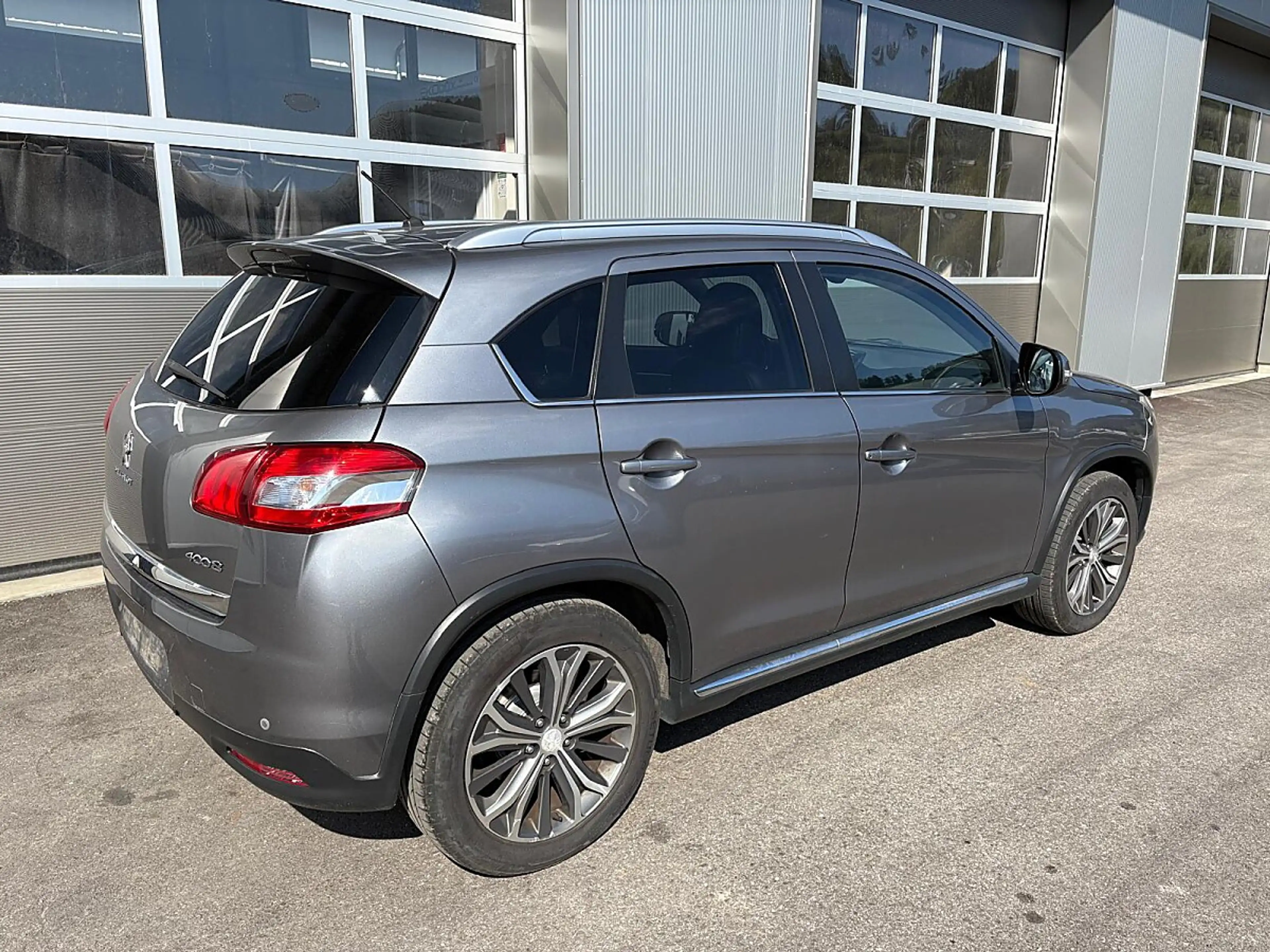 Peugeot 4008 1,8 HDi 150 ALLRAD, FAP Allure **TOP*** — photo 4