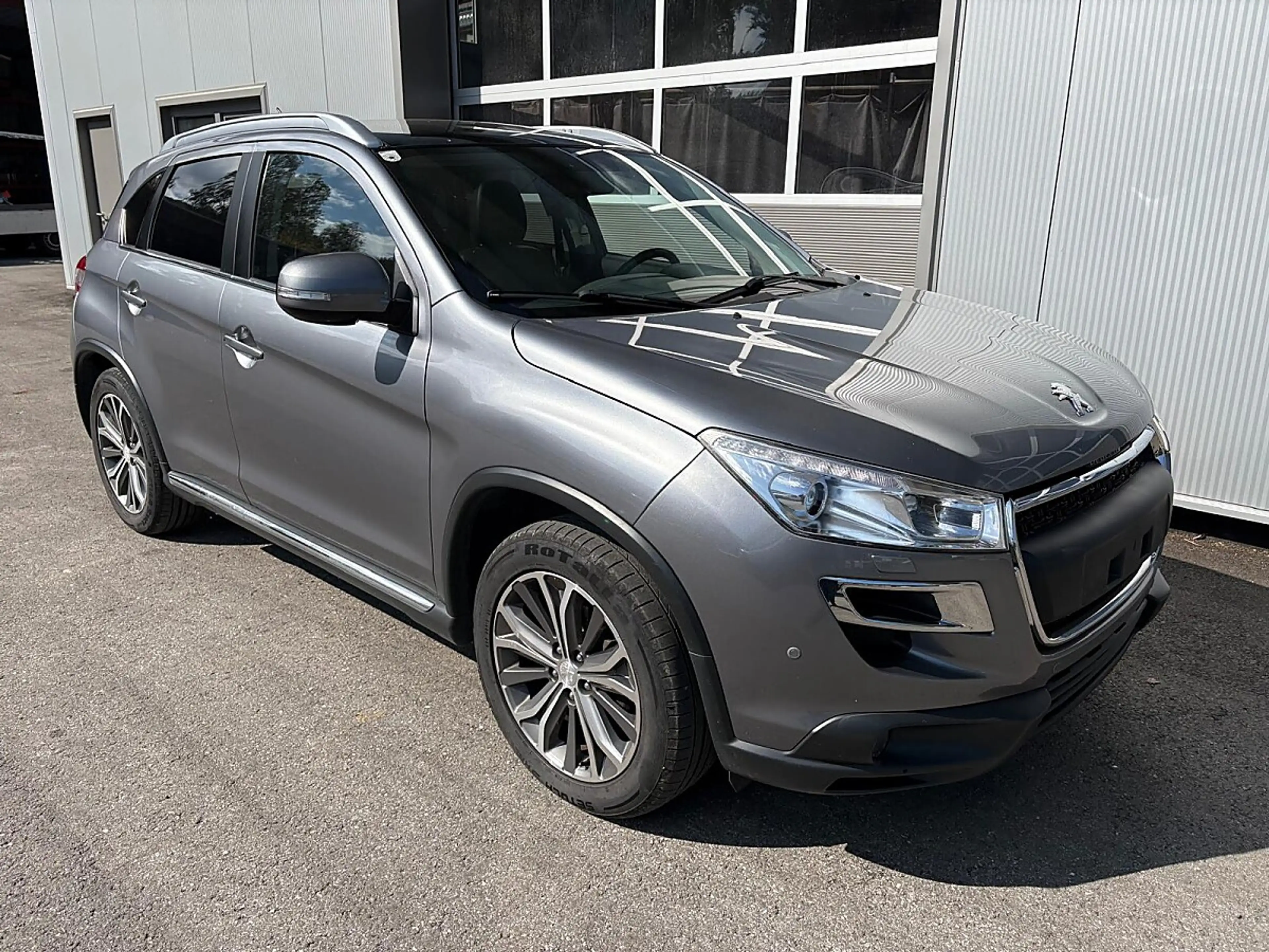 Peugeot 4008 1,8 HDi 150 ALLRAD, FAP Allure **TOP*** — photo 3