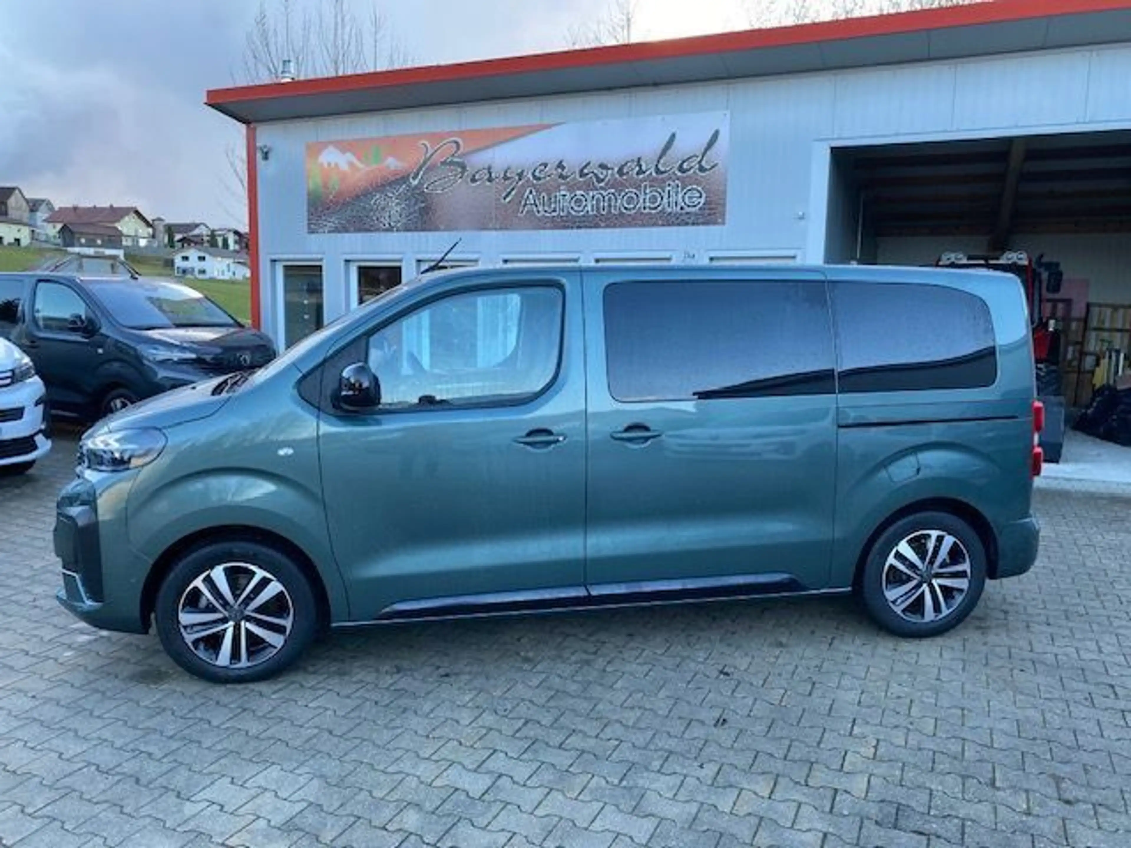 Peugeot Traveller Allure L2 2,2 Navi Leder Panodach ACC — photo 11