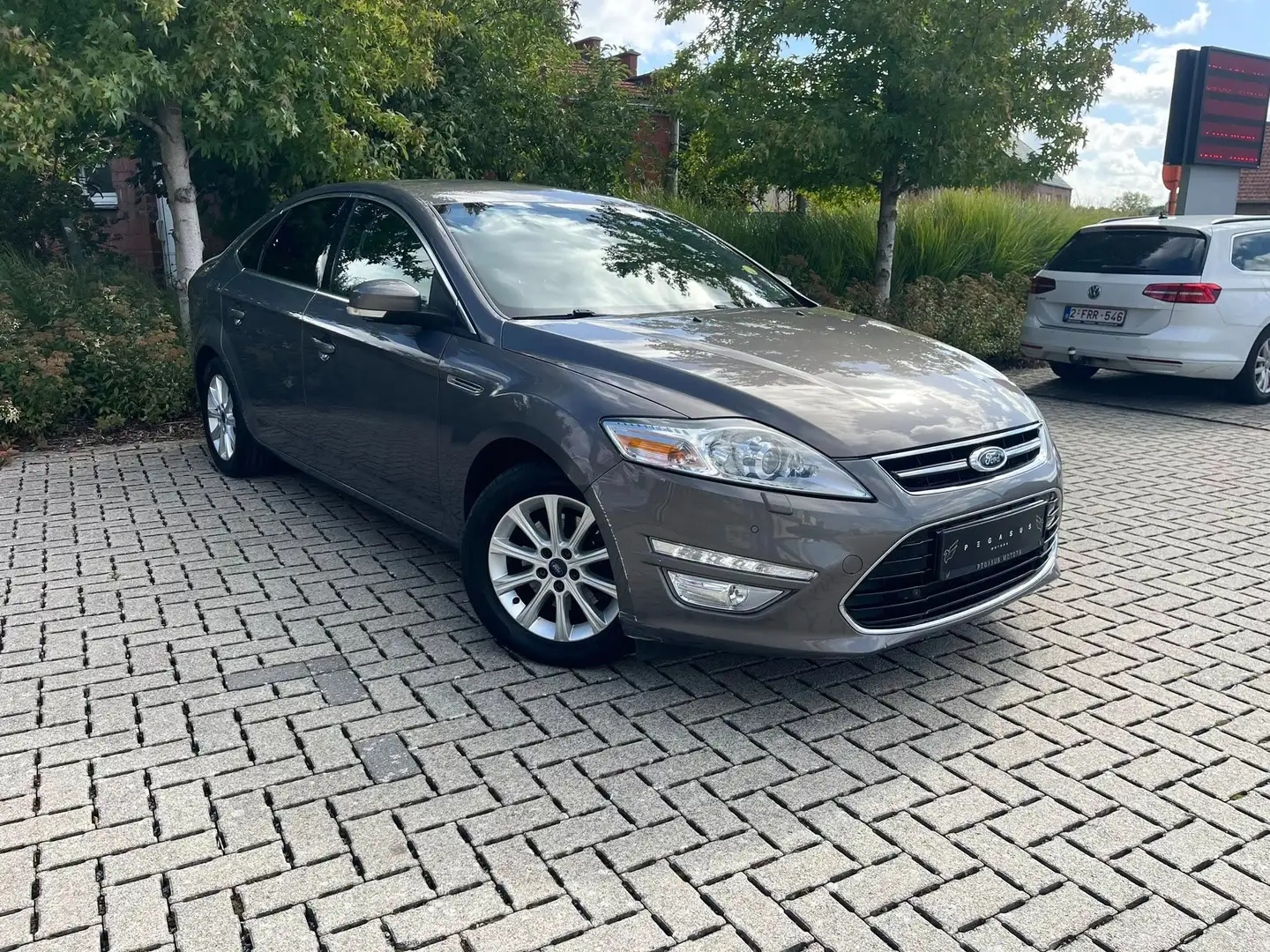 Ford Mondeo 2.0 - 2014/194.000km/Euro 5b - AUTOMAAT Gris - 2