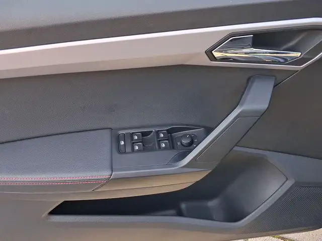 Seat Ibiza view 8