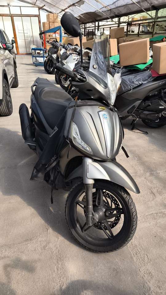 Piaggio Beverly 350
