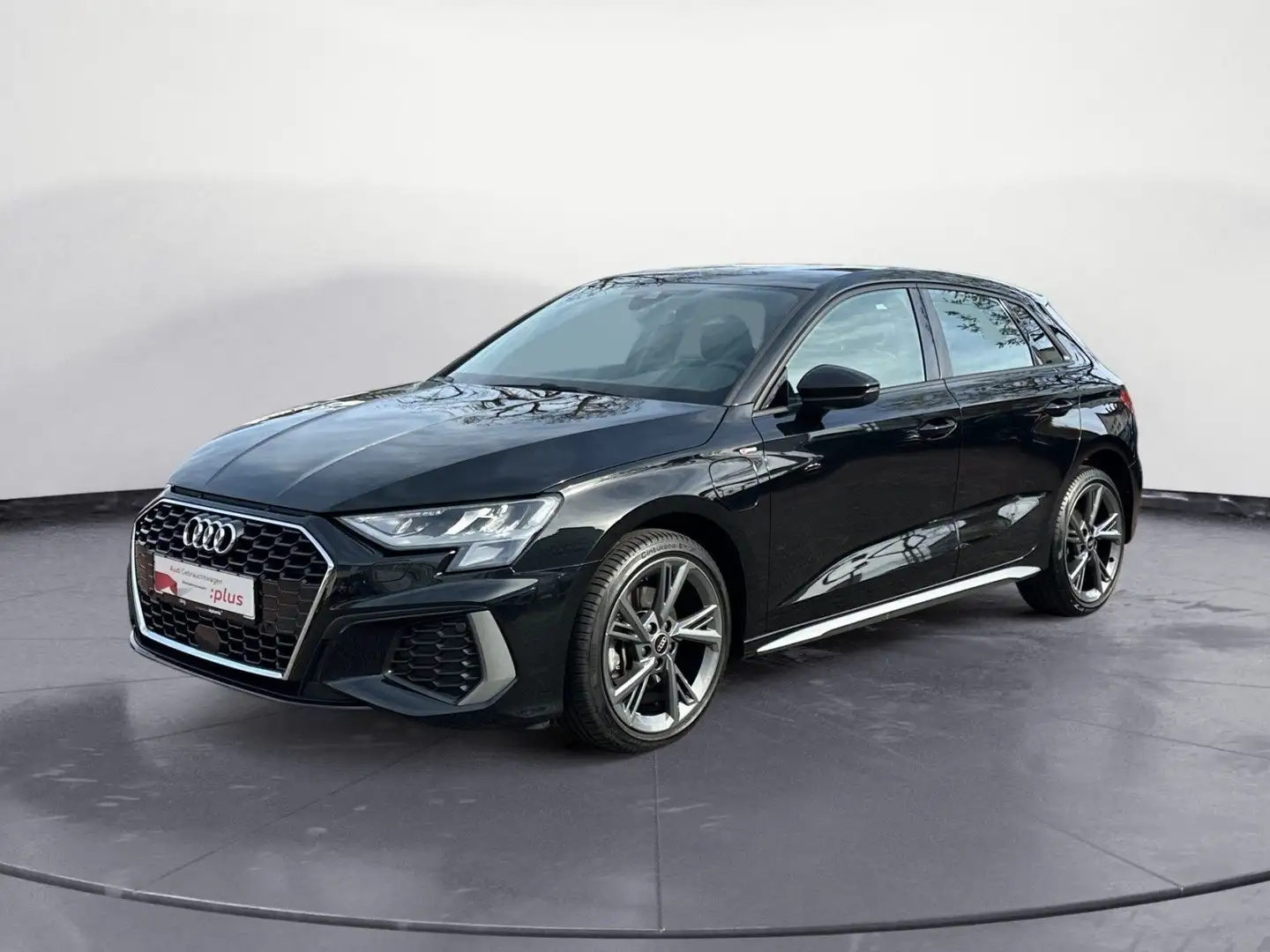 Audi A3 40 TFSIe S-line LED/Navi/B&O/Assist Schwarz - 2