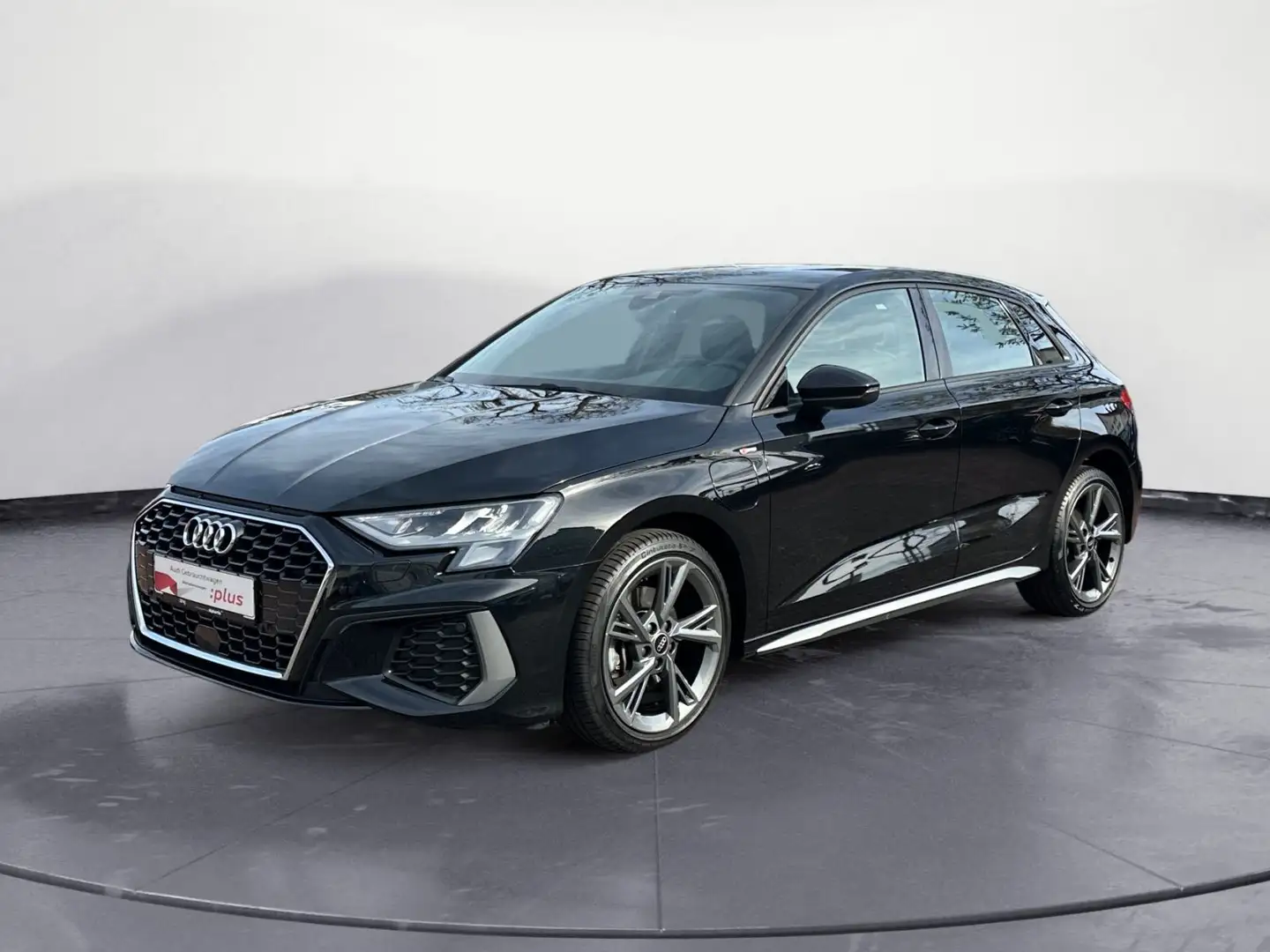 Audi A3 40 TFSIe S-line LED/Navi/B&O/Assist Schwarz - 2