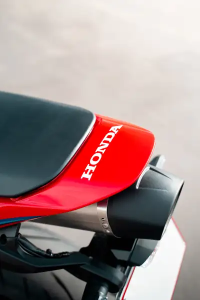Honda CBR 600 - foto 8