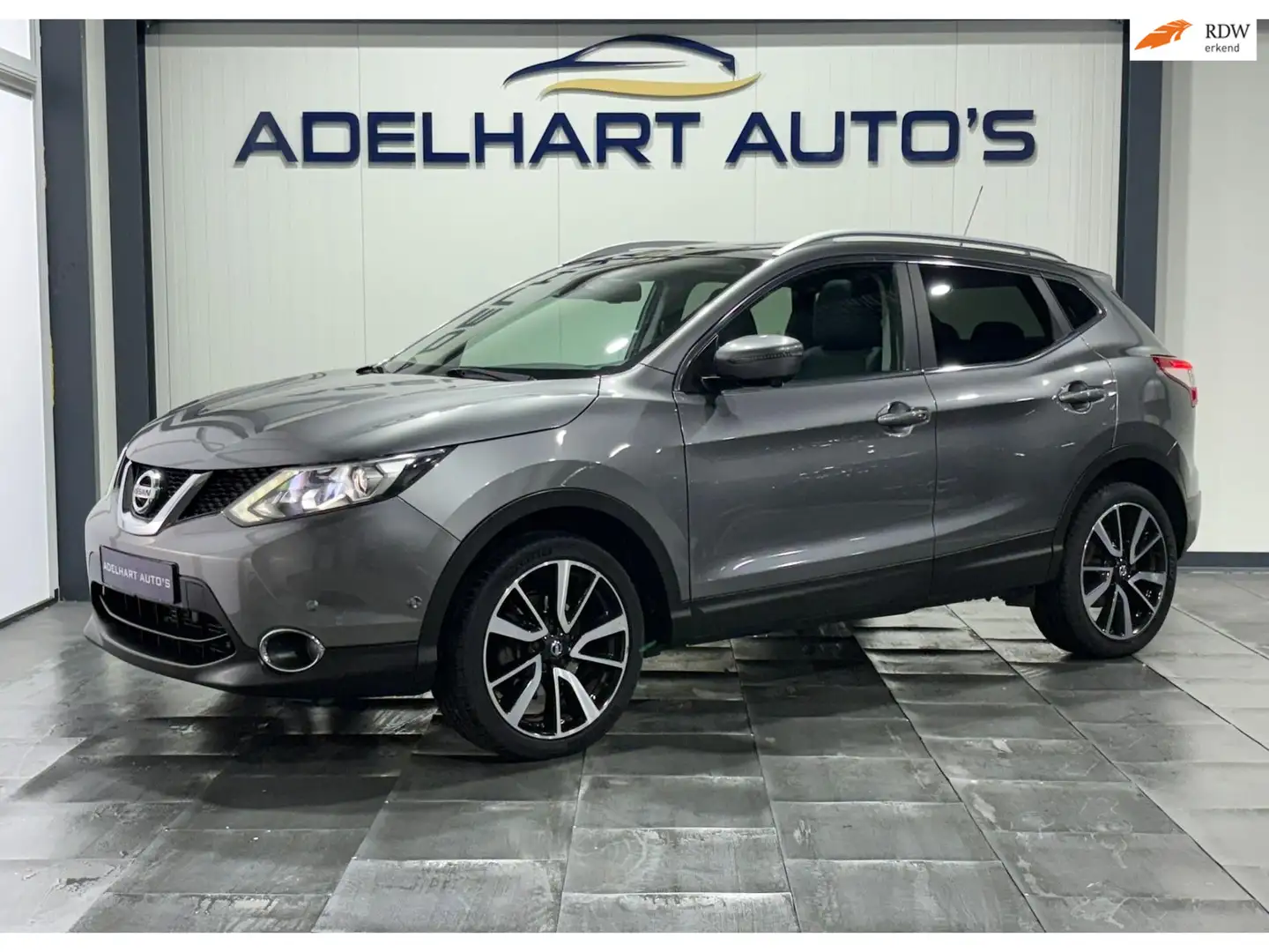 Nissan Qashqai 1.2 Tekna + Automaat / Panorama dak / Lederen inte Gris - 1