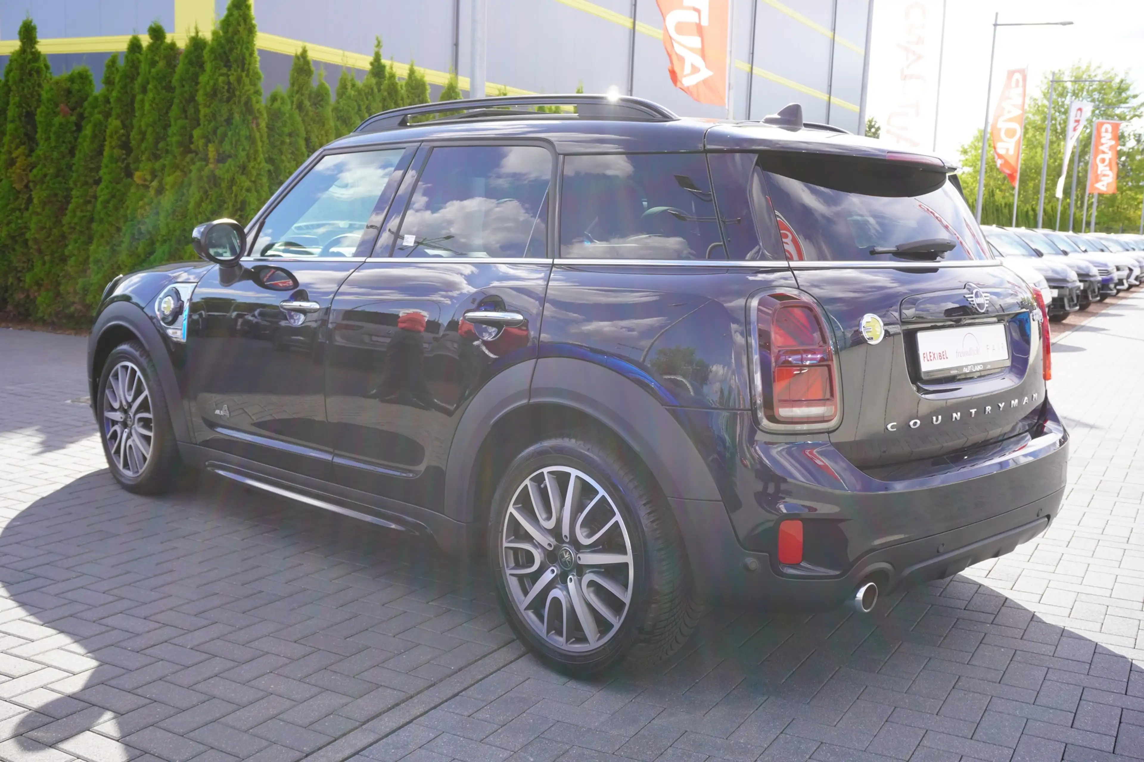 MINI Cooper Countryman SE All4 LED Navi ACC Panorama — photo 3