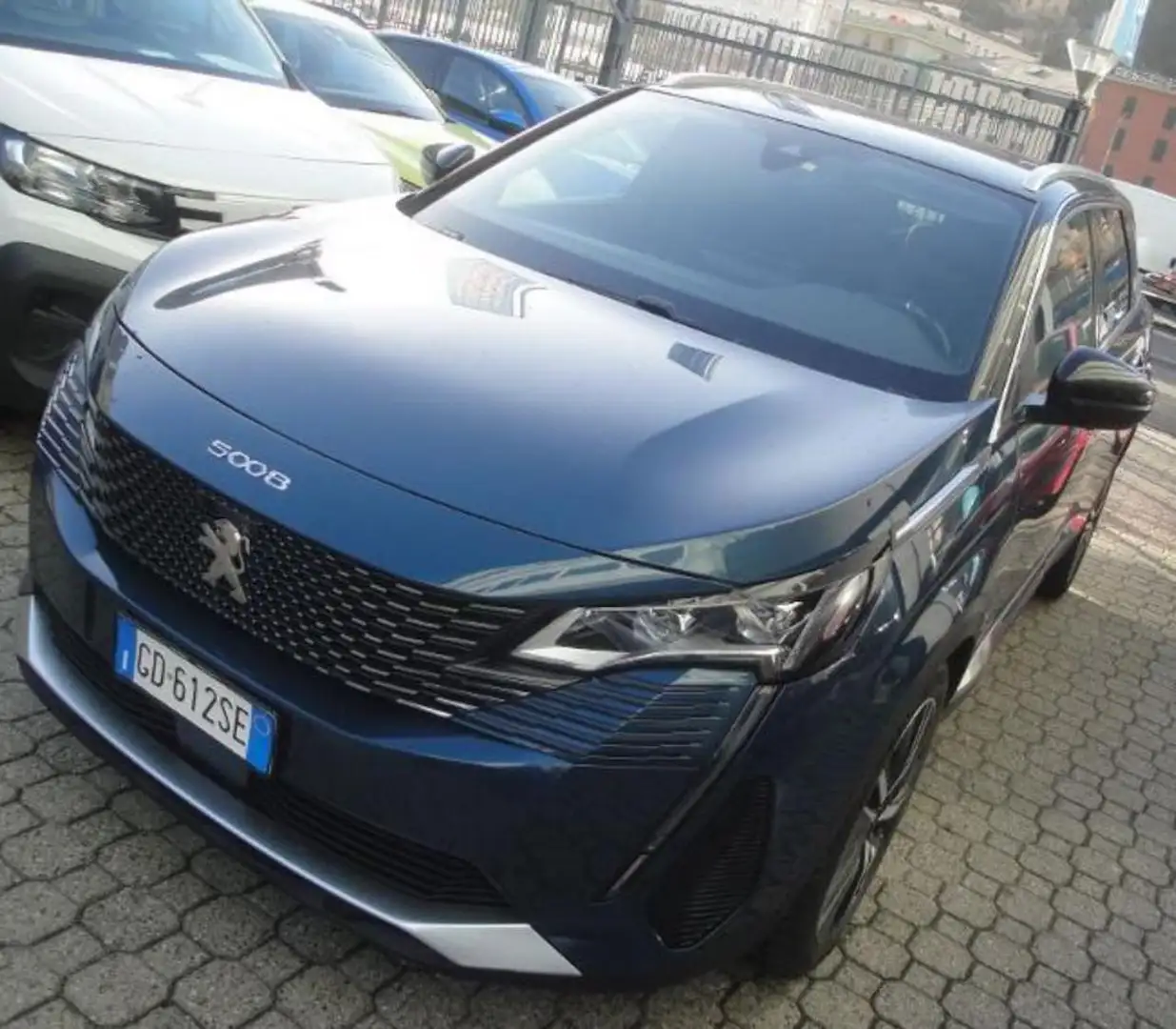 Peugeot 5008 BlueHDi 130 S&S EAT8 GT Pack Bleu - 1